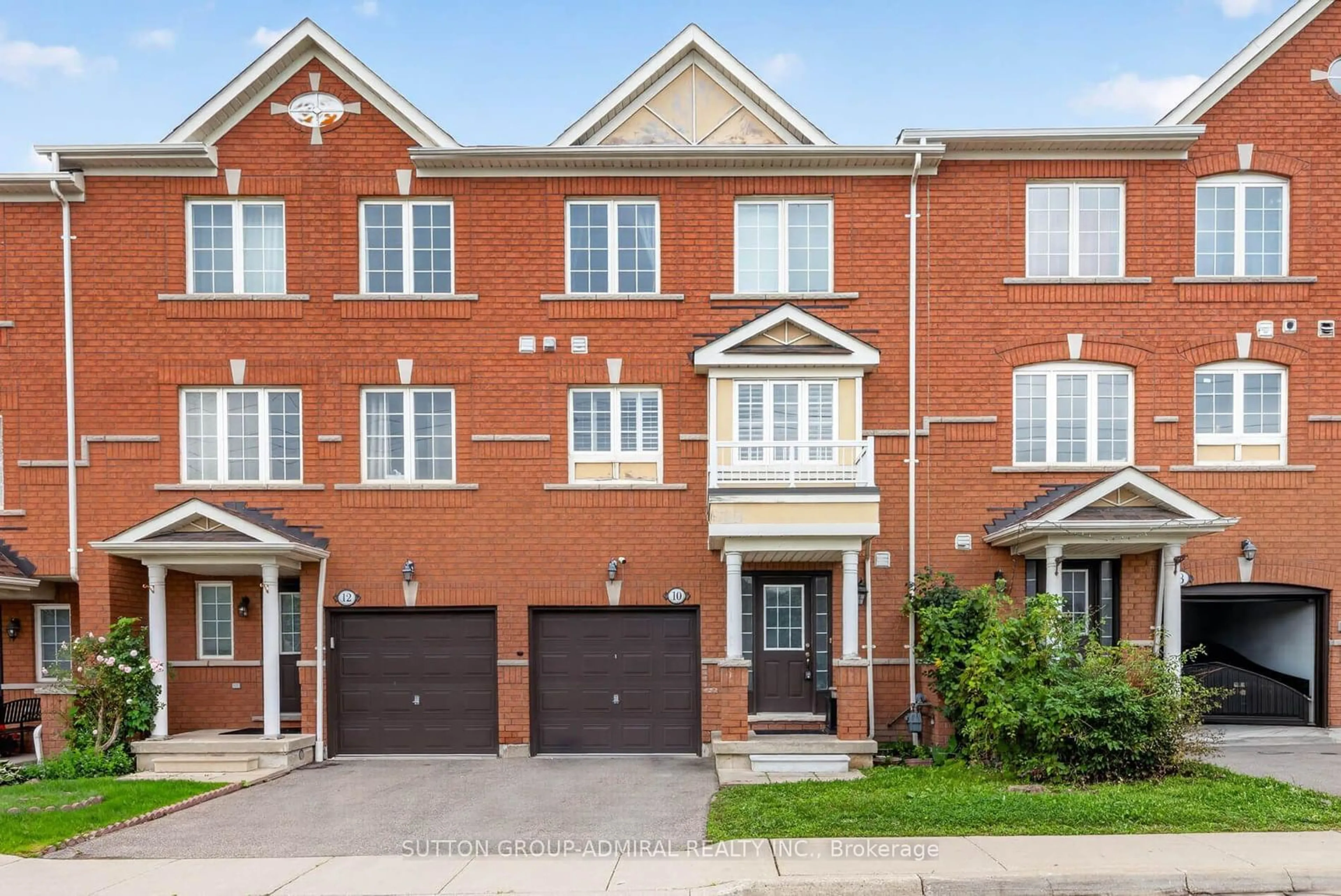 Home with brick exterior material, street for 520 Novo Star Dr #10, Mississauga Ontario L5W 1X7