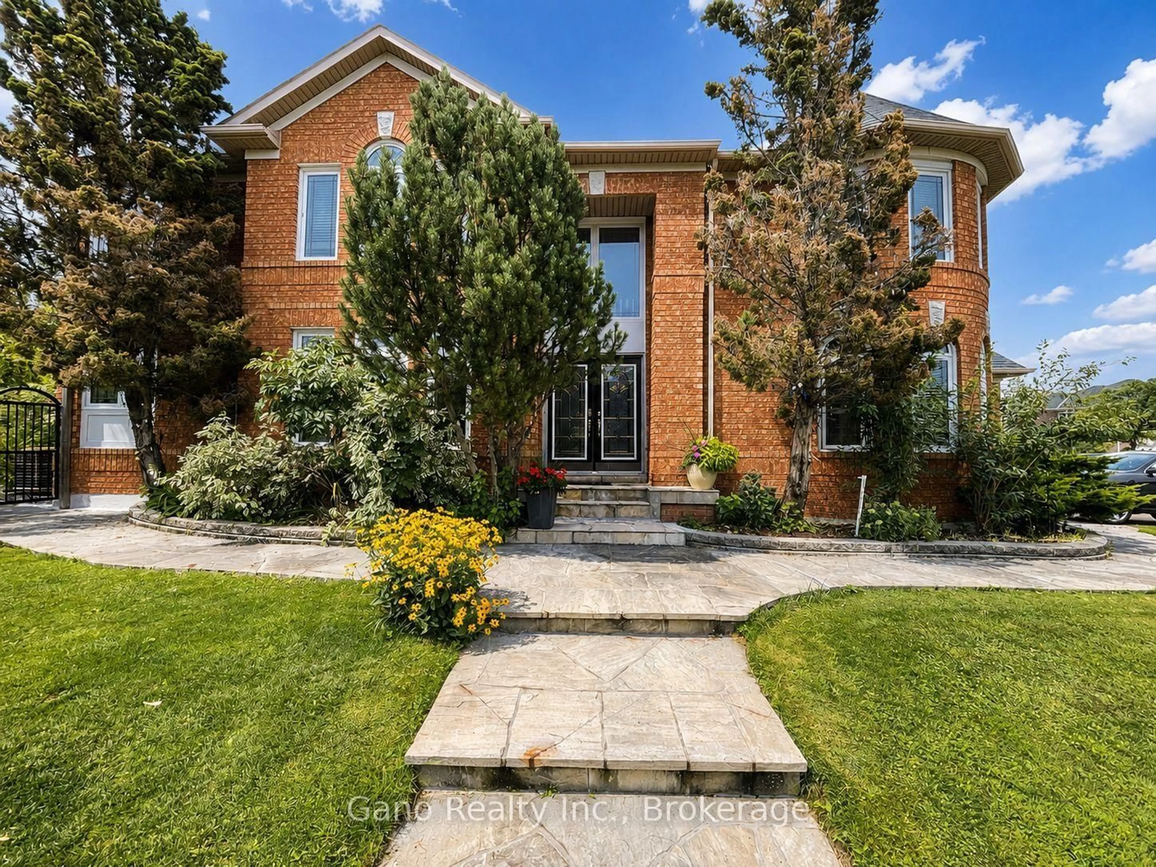 Home with brick exterior material, street for 5423 Loonlake Ave, Mississauga Ontario L5V 2E1