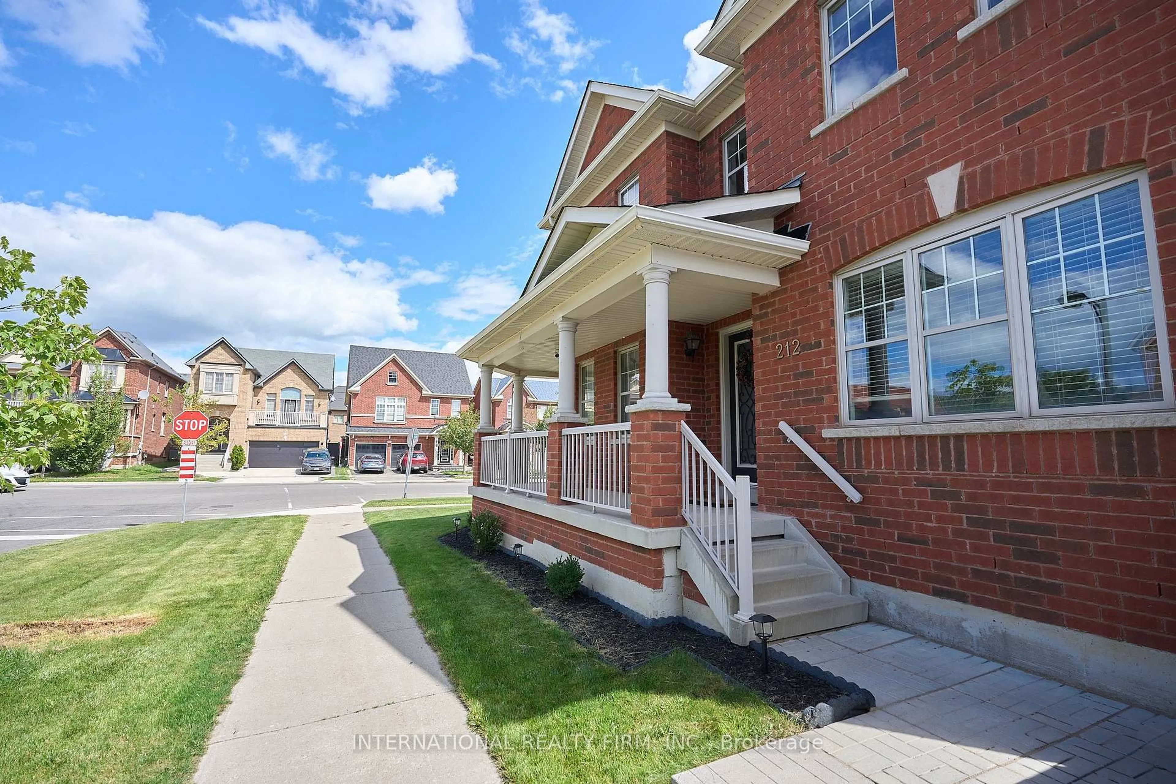 Home with brick exterior material, street for 212 Pringle Ave, Milton Ontario L9T 7A1