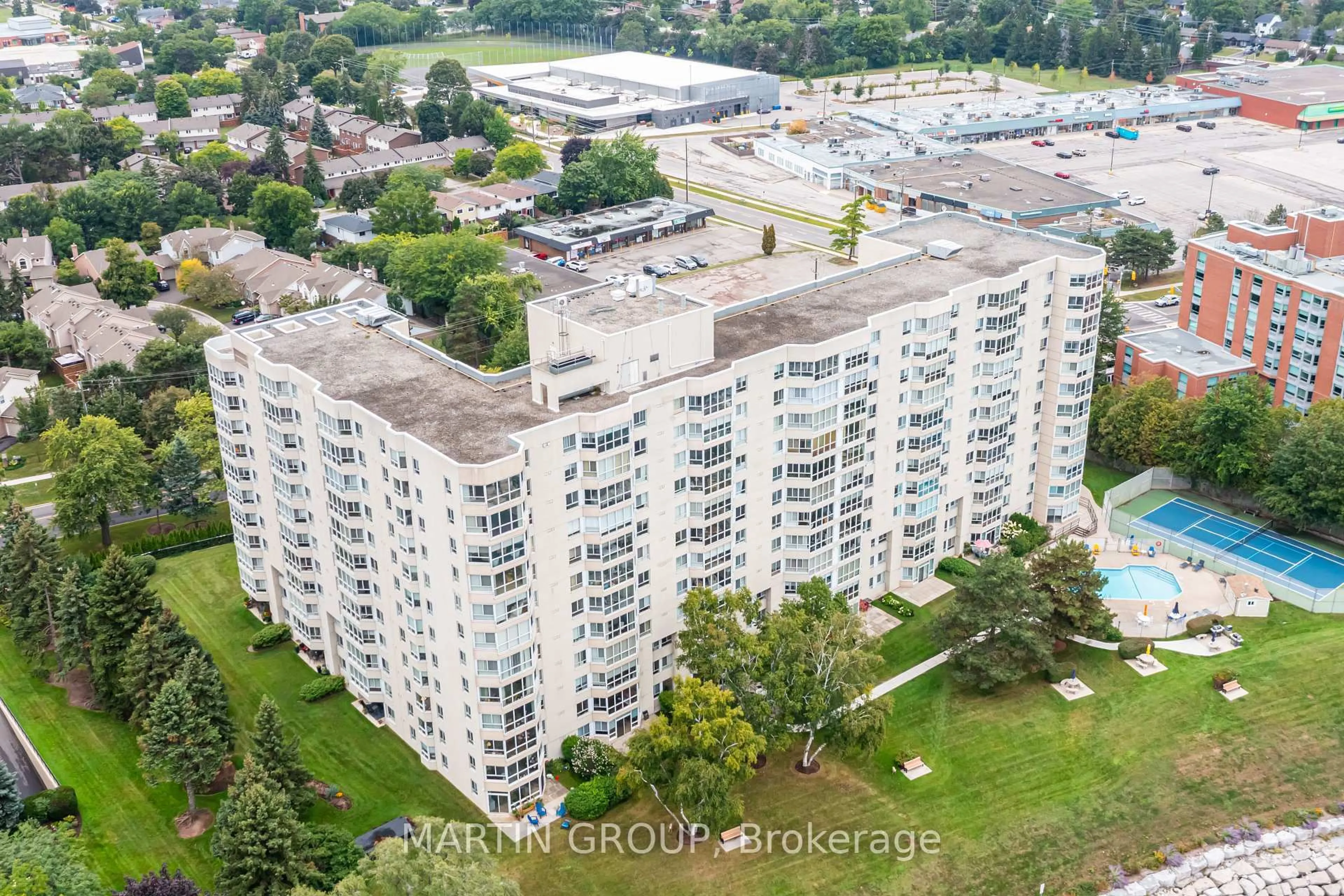 A pic from outside/outdoor area/front of a property/back of a property/a pic from drone, city buildings view from balcony for 5280 Lakeshore Rd #1102, Burlington Ontario L7L 5R1