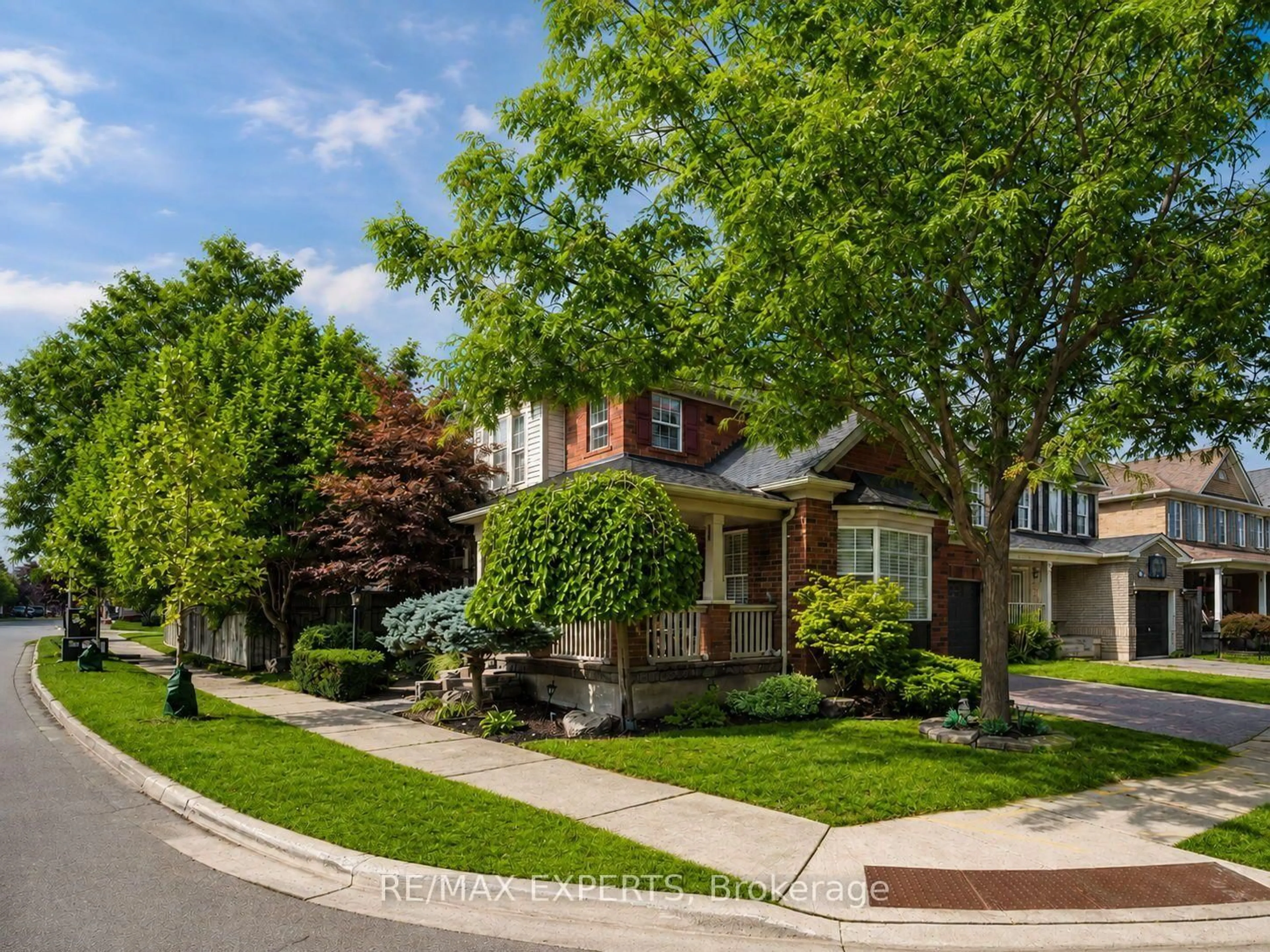 Home with brick exterior material, street for 603 Caverhill Cres, Milton Ontario L9T 5K1