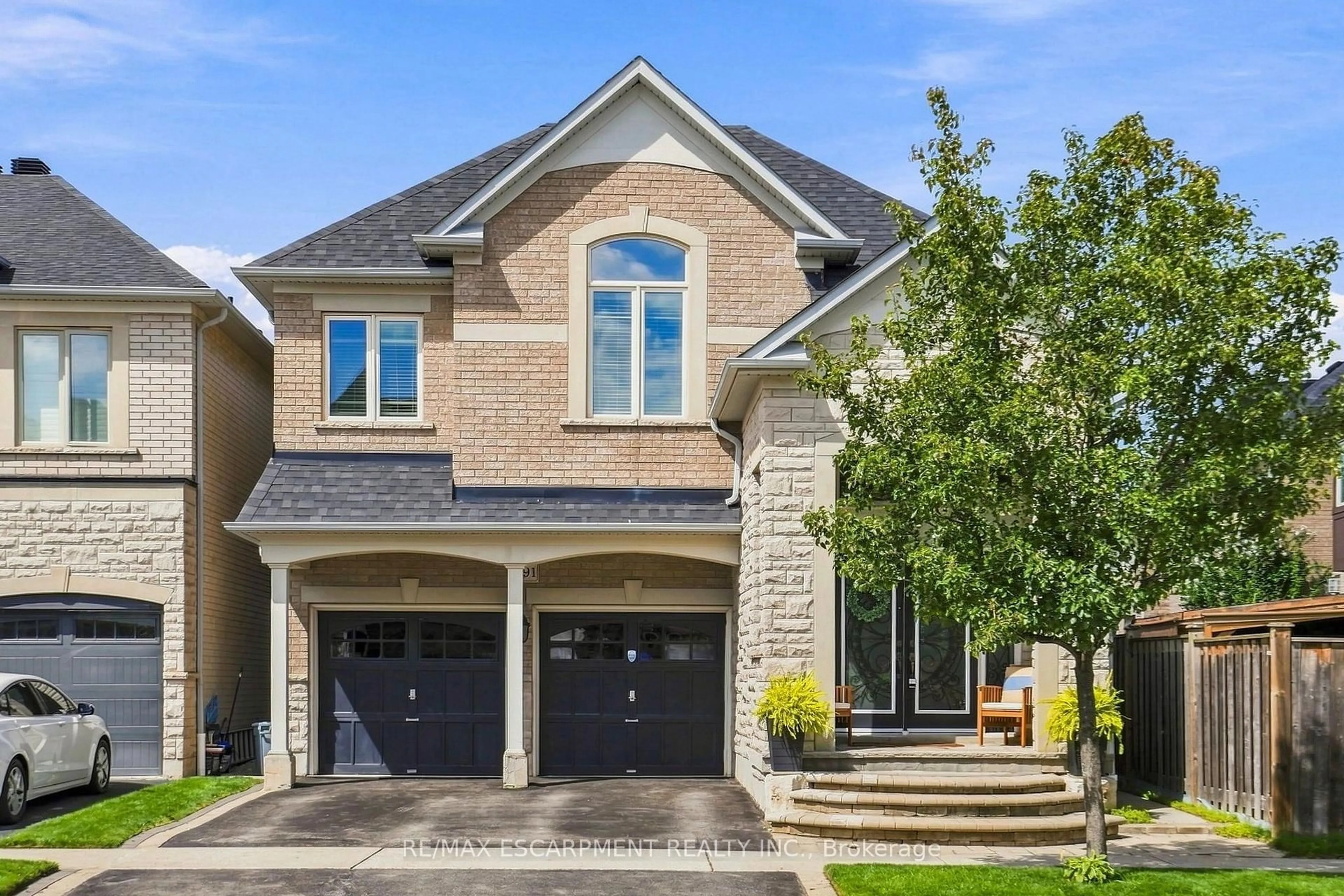 Home with brick exterior material, street for 4691 Huffman Rd, Burlington Ontario L7M 0E7