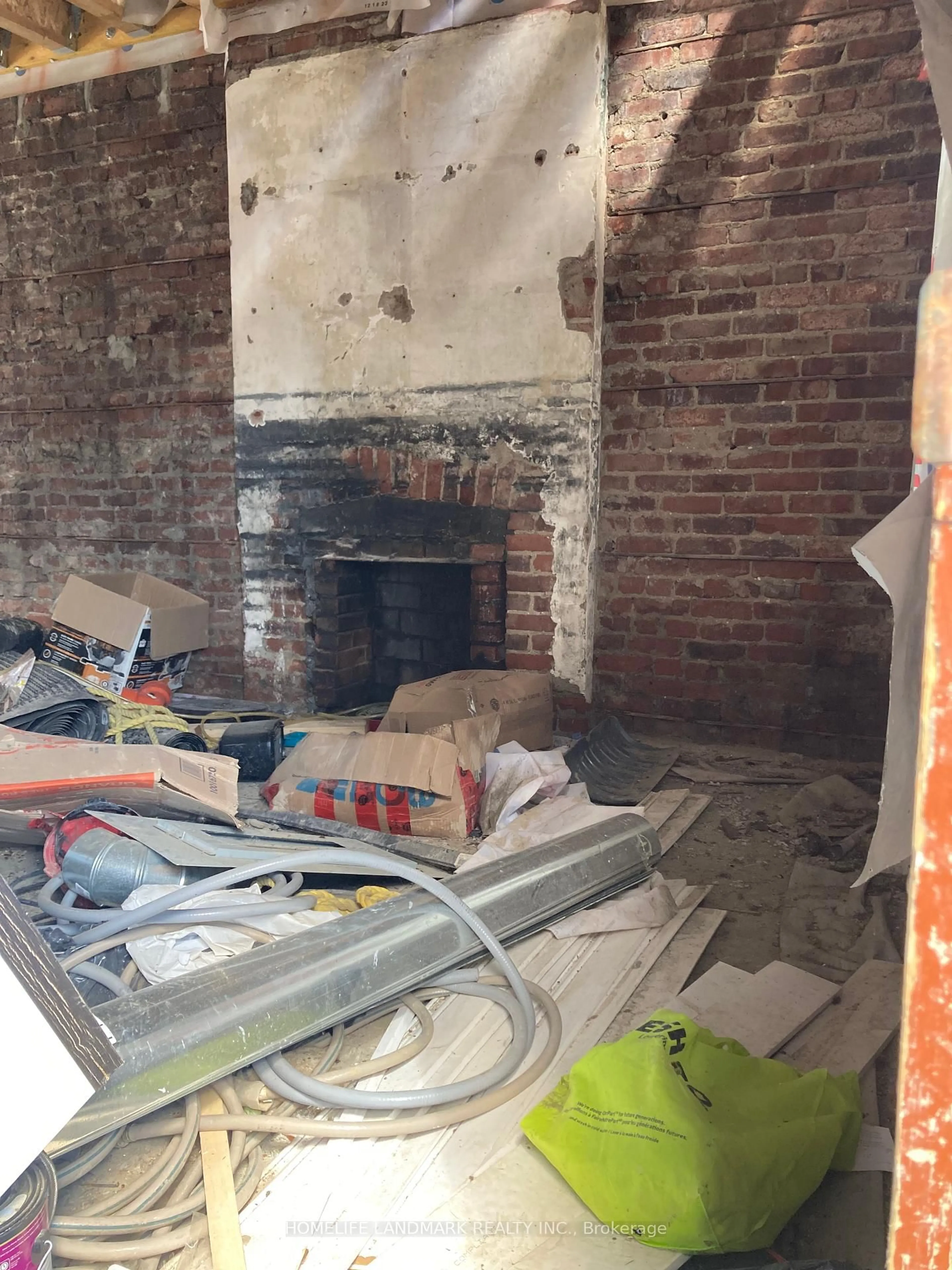 A pic of a room for 72 Seventh St, Toronto Ontario M8V 3B2