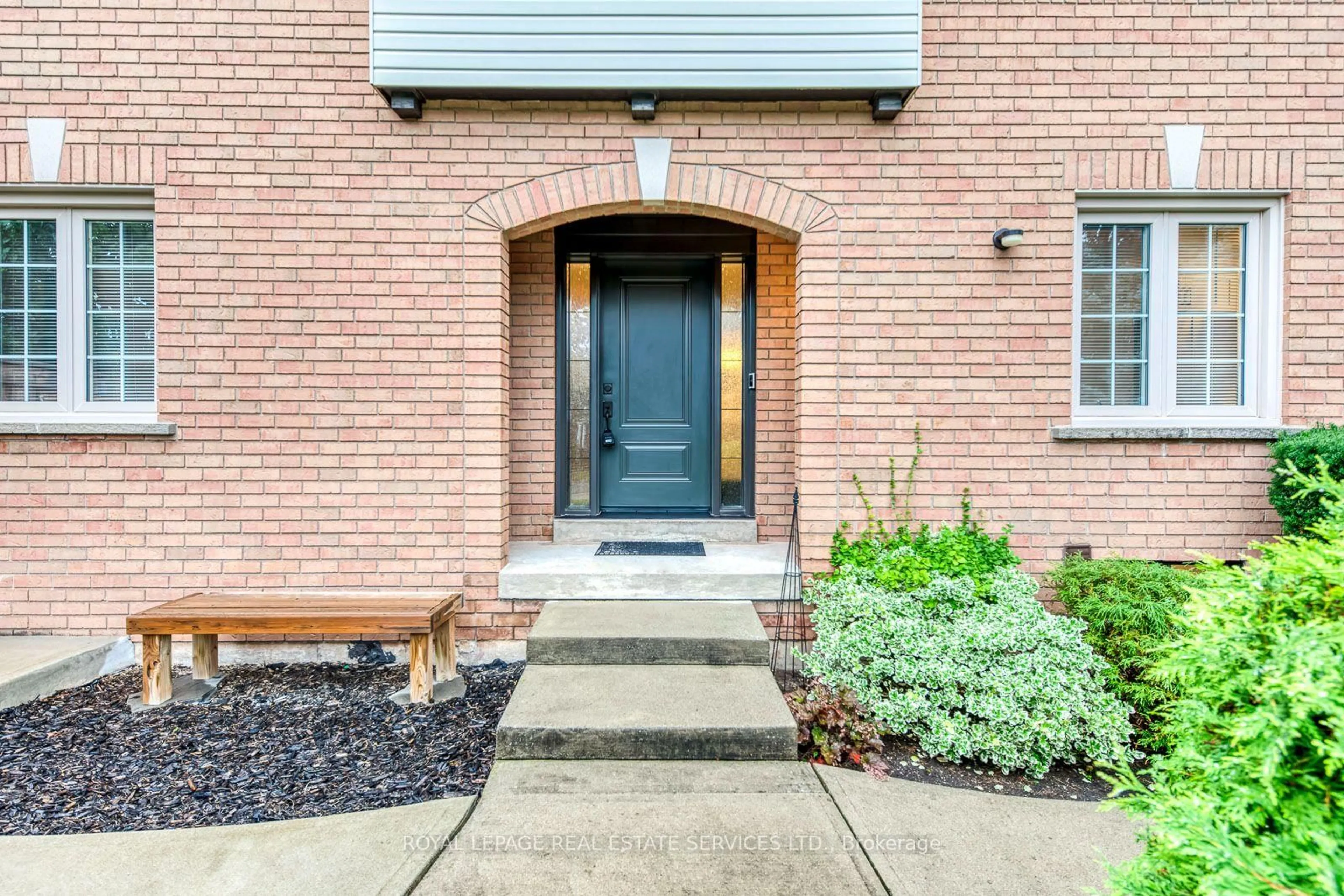Unknown for 2455 New Wood Dr, Oakville Ontario L6H 5Y3