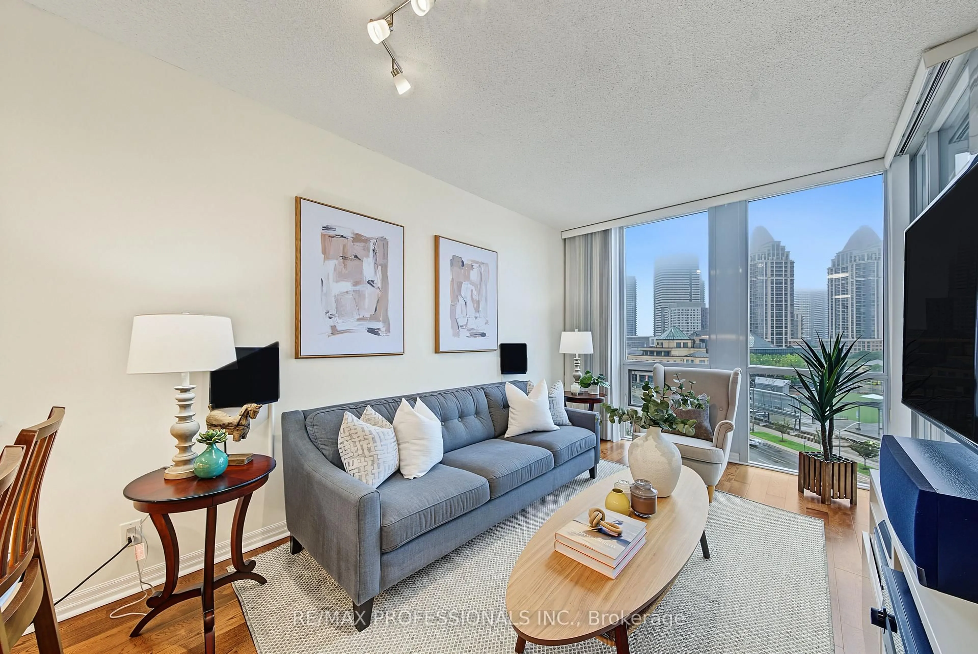 Living room with furniture, unknown for 3939 Duke Of York Blvd #801, Mississauga Ontario L5B 4N2