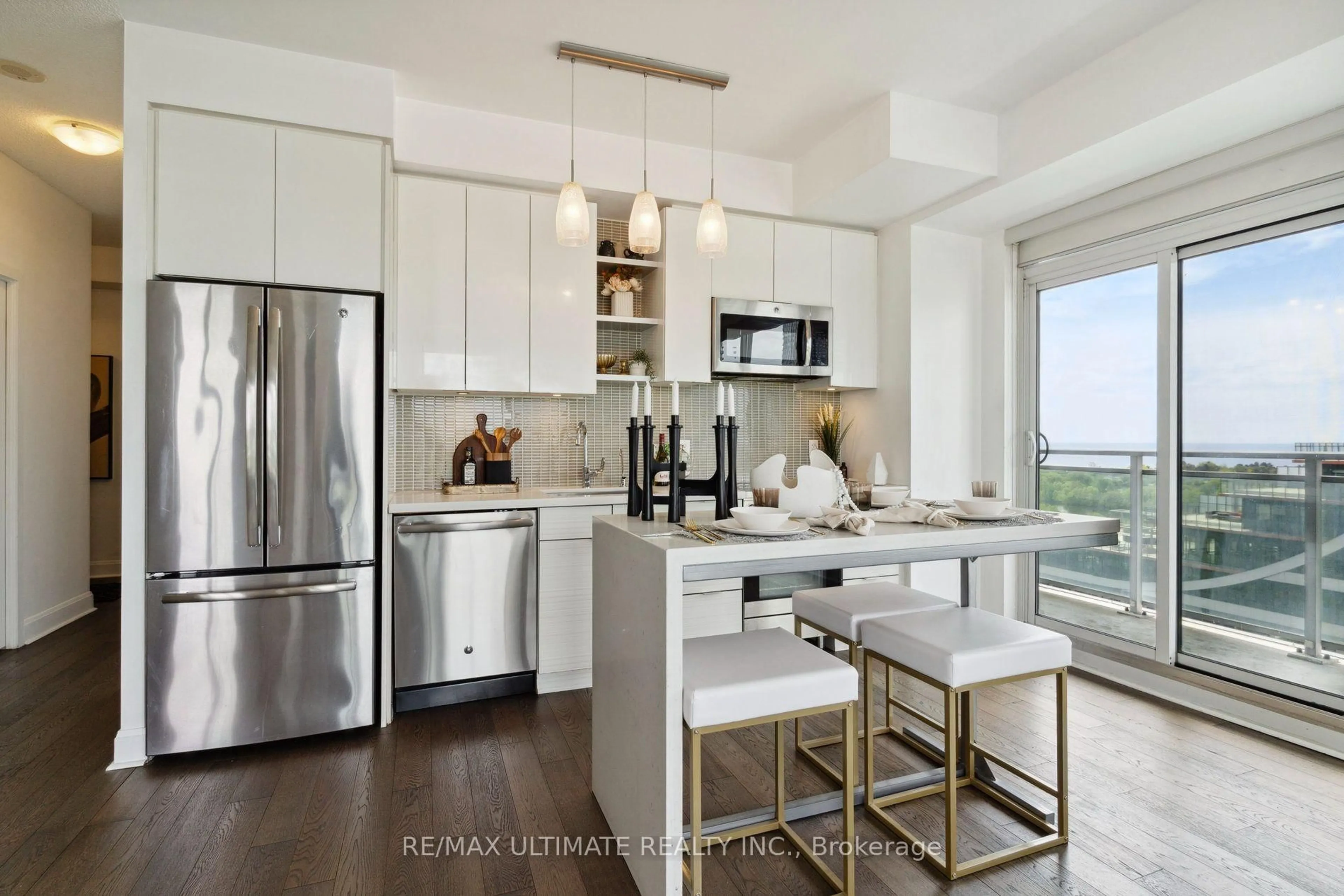 Open concept kitchen, ceramic/tile floor for 33 Shore Breeze Dr #1003, Toronto Ontario M8V 1A1
