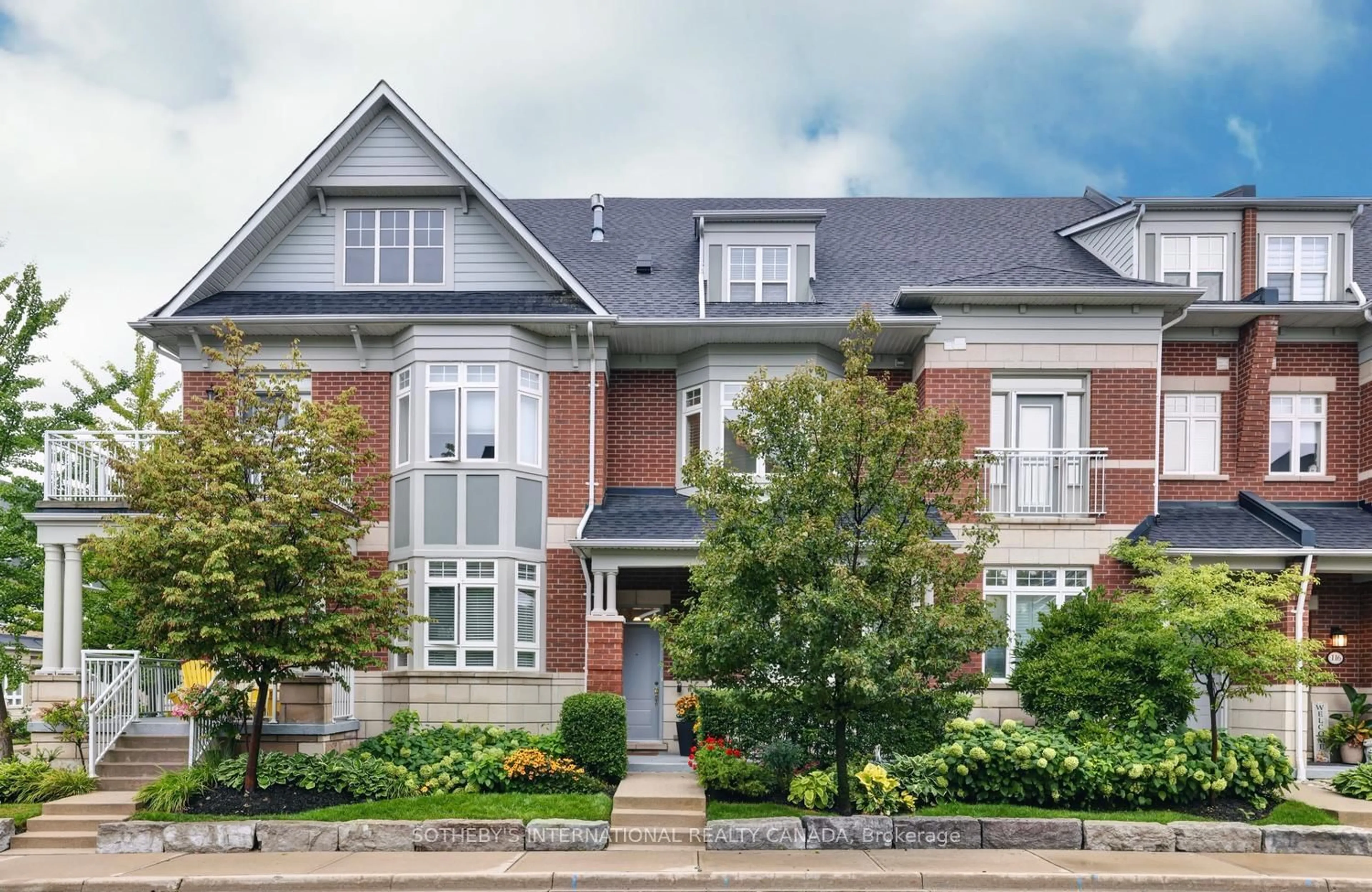 Home with brick exterior material, street for 112 Waterside Dr, Mississauga Ontario L5G 4T8