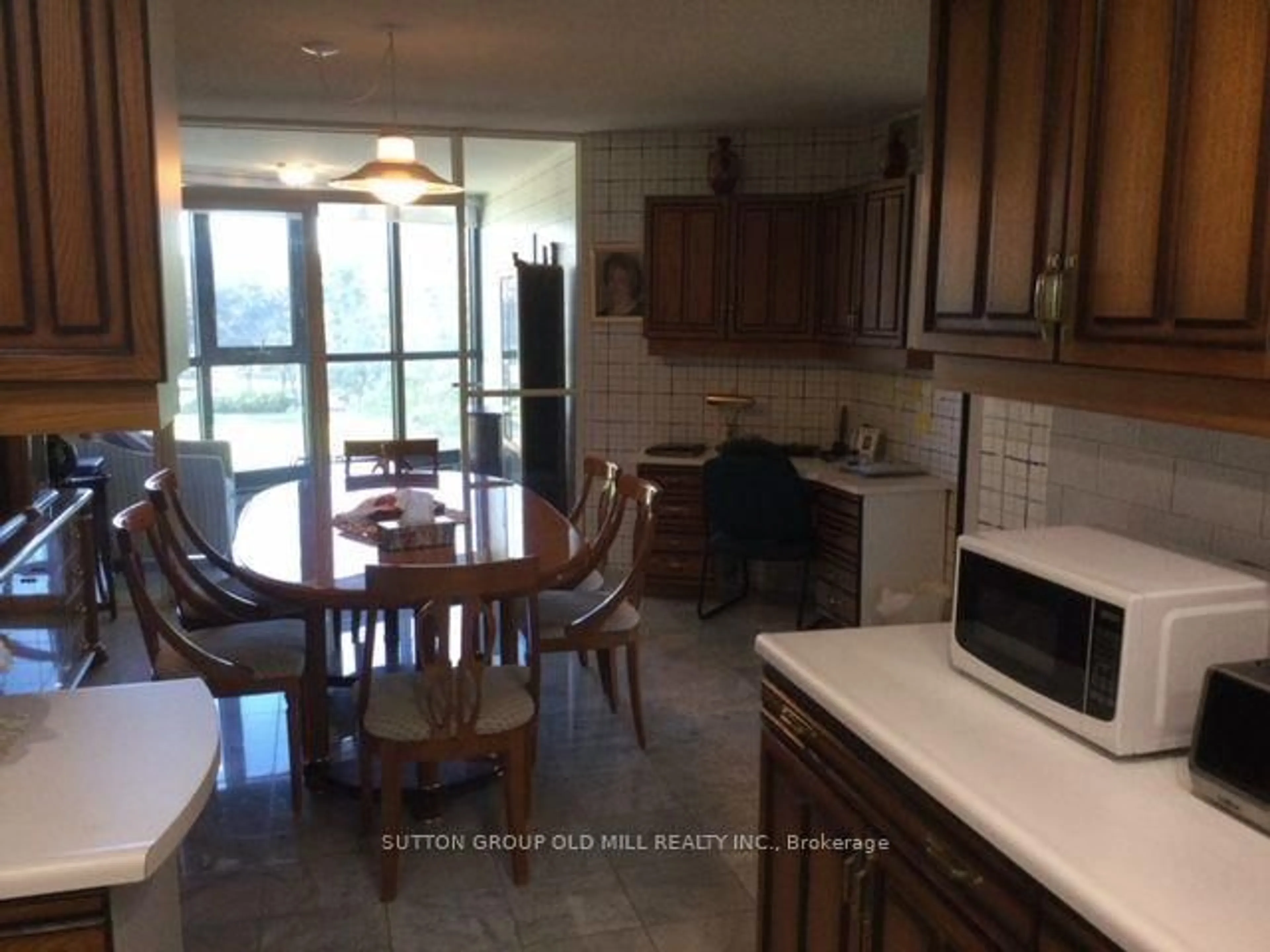 Open concept kitchen, ceramic/tile floor for 2000 Islington Ave #412, Toronto Ontario M9P 3S7