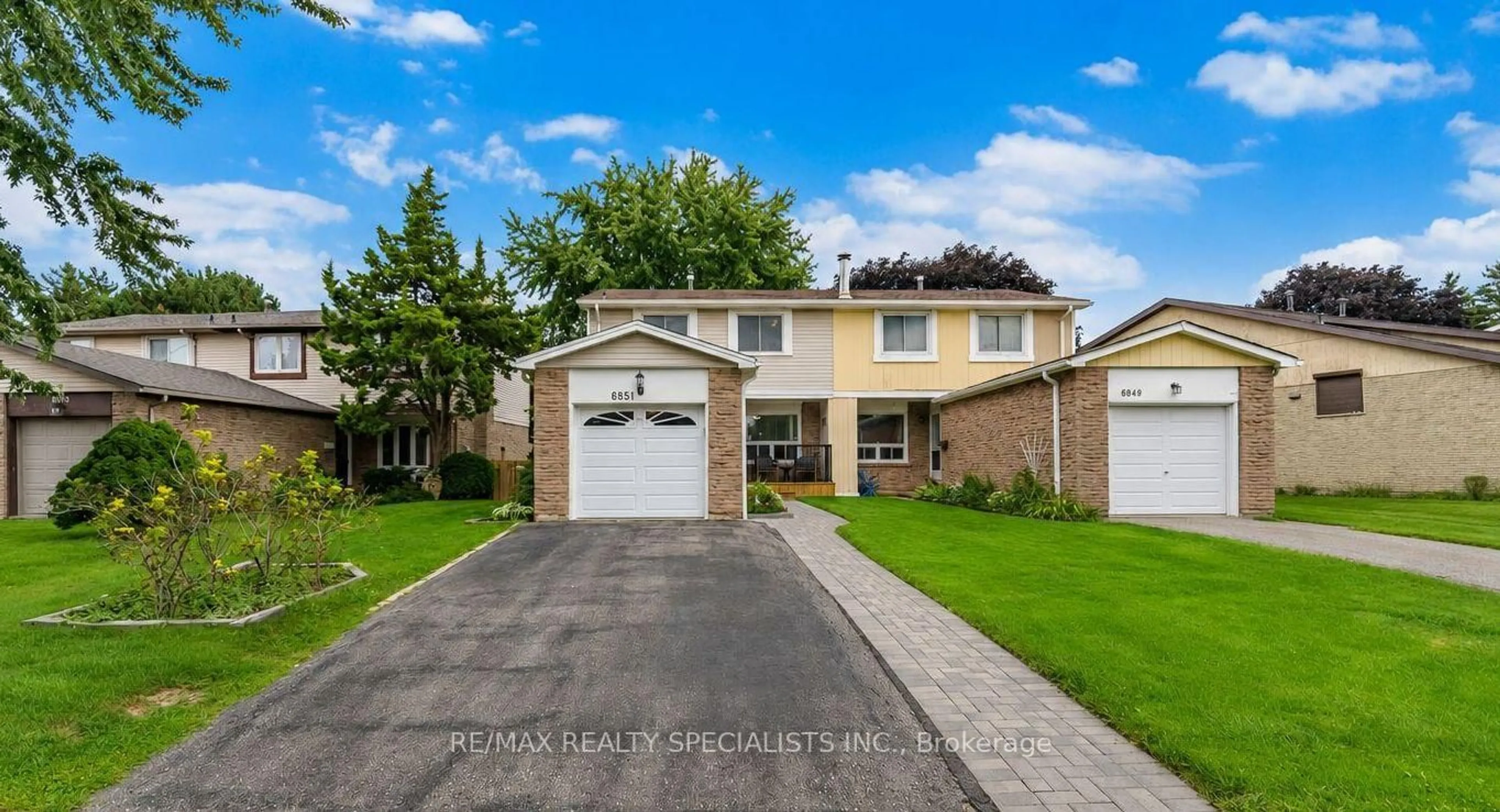 Home with brick exterior material, street for 6851 Avila Rd, Mississauga Ontario L5N 1R9