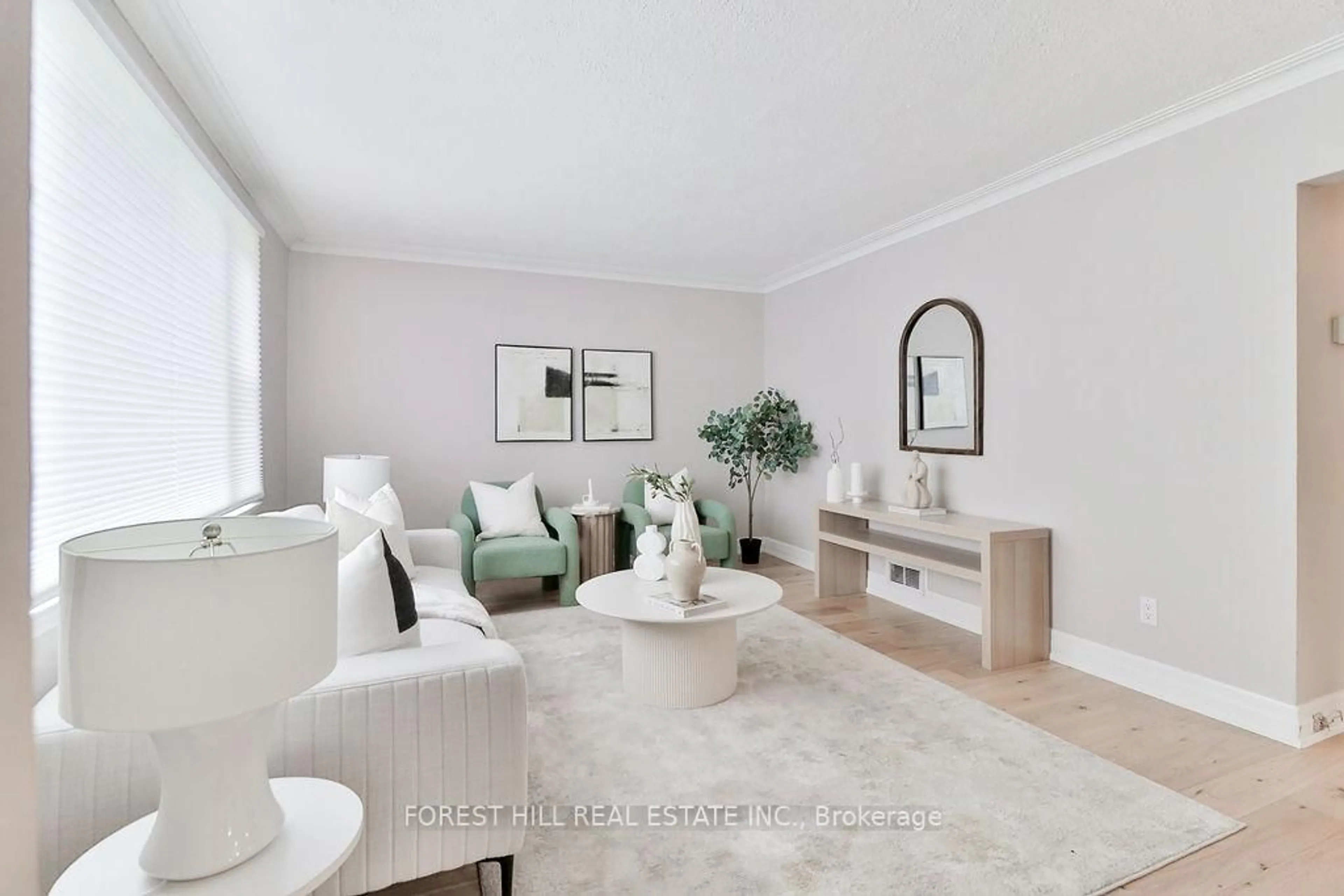 Living room with furniture, unknown for 19 Silvercrest Ave, Toronto Ontario M8W 2S3
