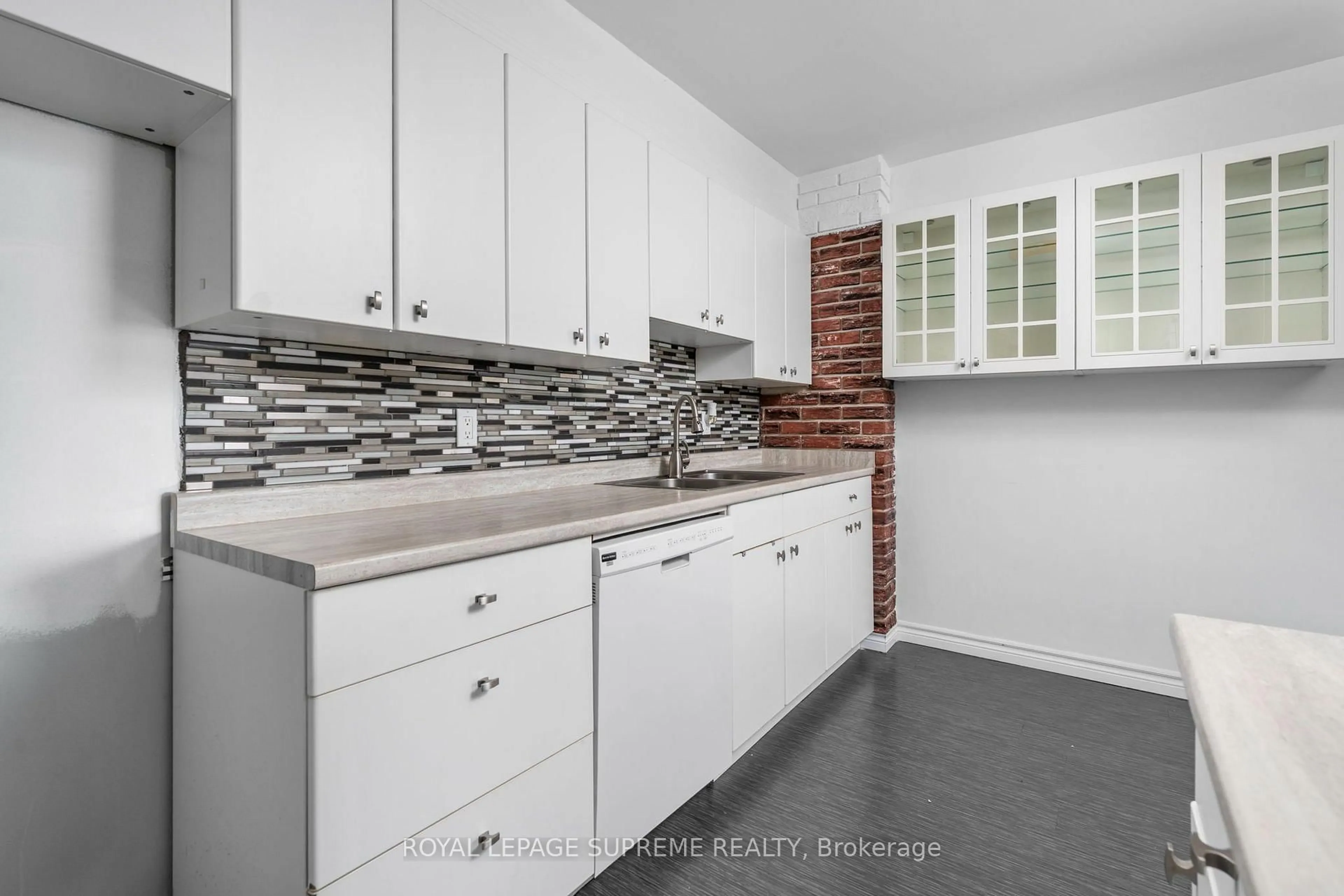 Standard kitchen, ceramic/tile floor for 85 Emmett Ave #2409, Toronto Ontario M6M 5A2