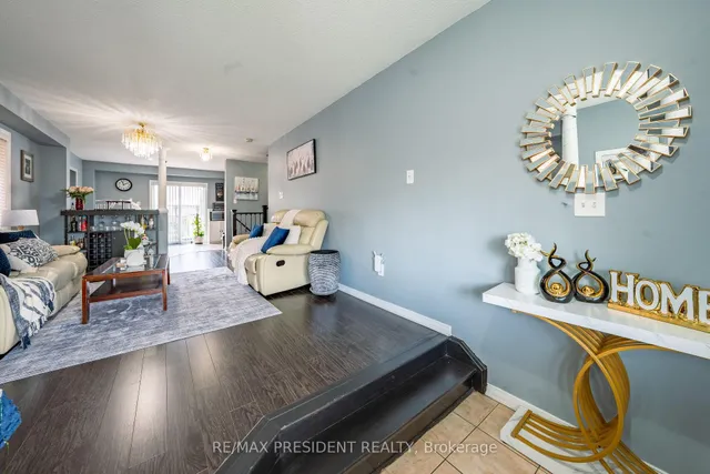 4 Redfinch Way, Brampton 5