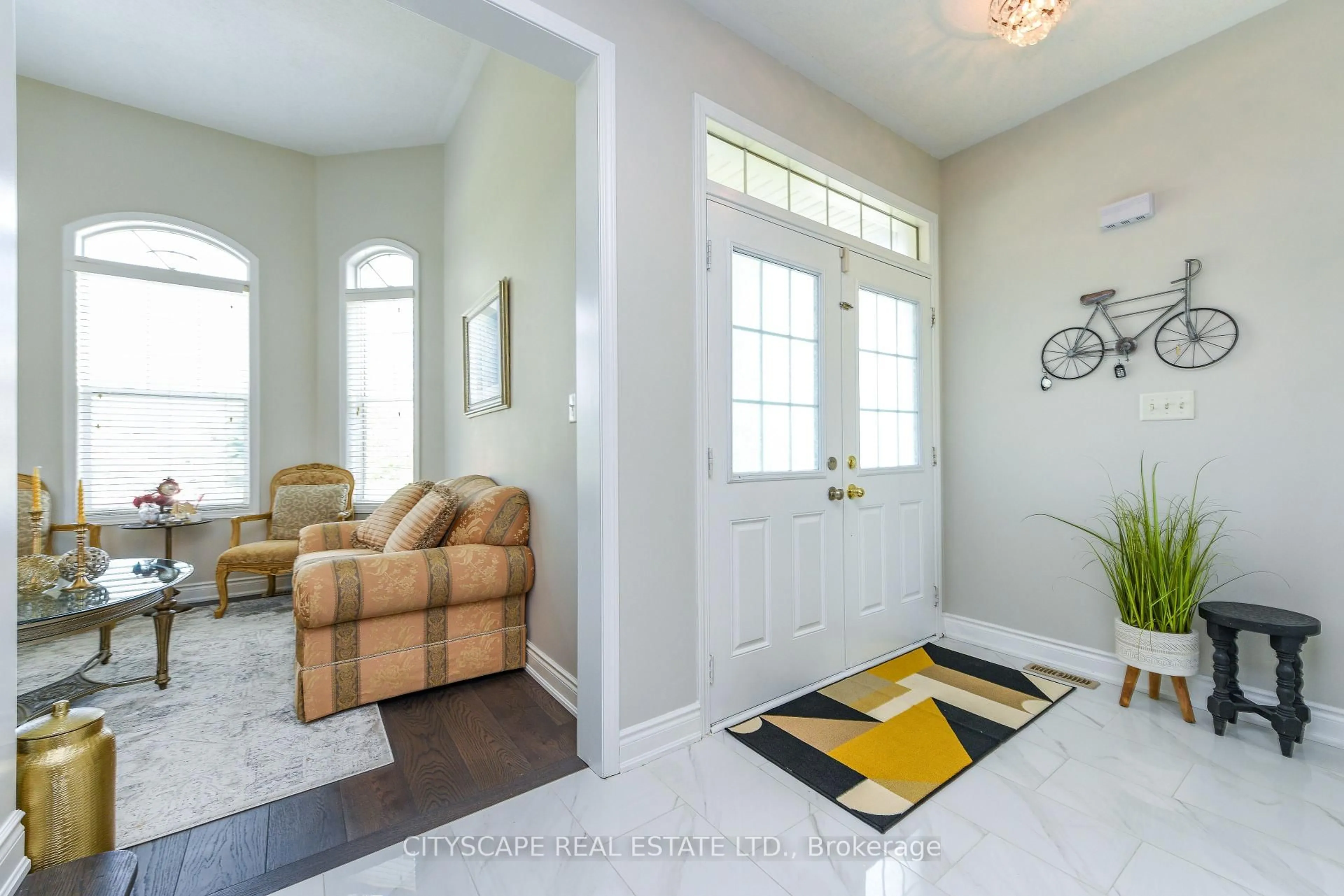 Indoor entryway for 879 Bennett Blvd, Milton Ontario L9T 6X9
