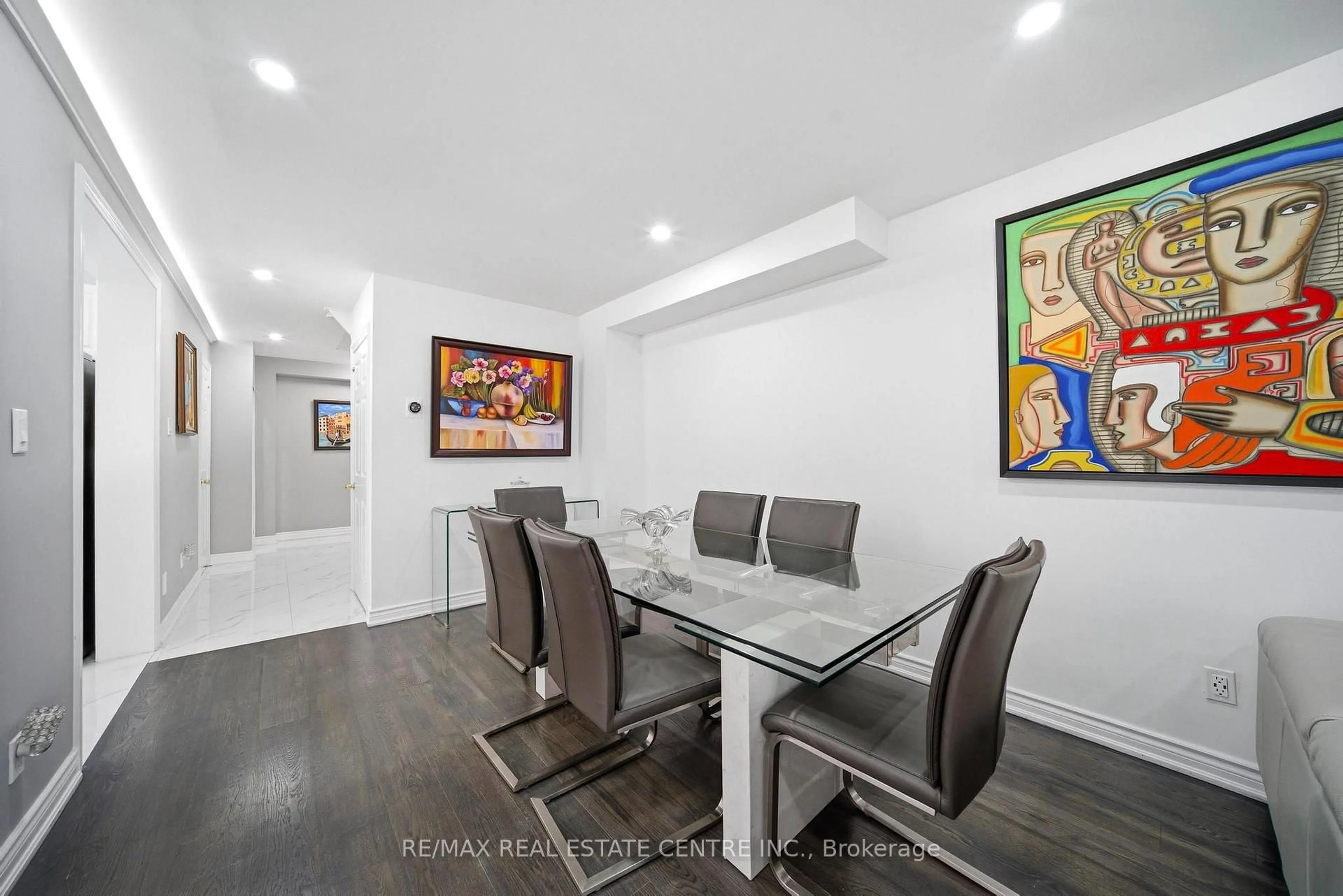 Dining room, unknown for 5235 Huntingfield Dr, Mississauga Ontario L5R 2L3