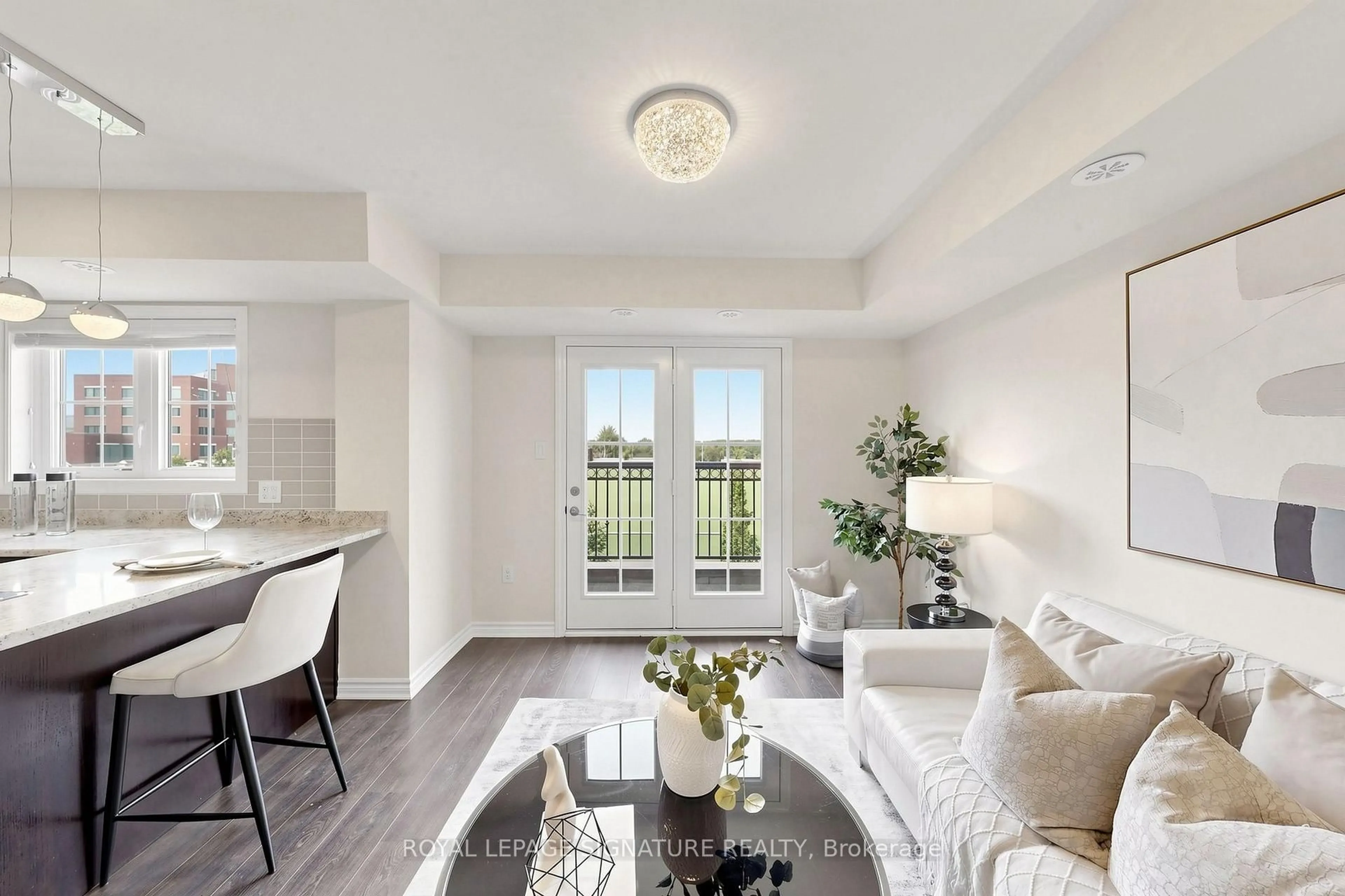 Living room with furniture, unknown for 2441 Greenwich Dr #11, Oakville Ontario L6M 0S3