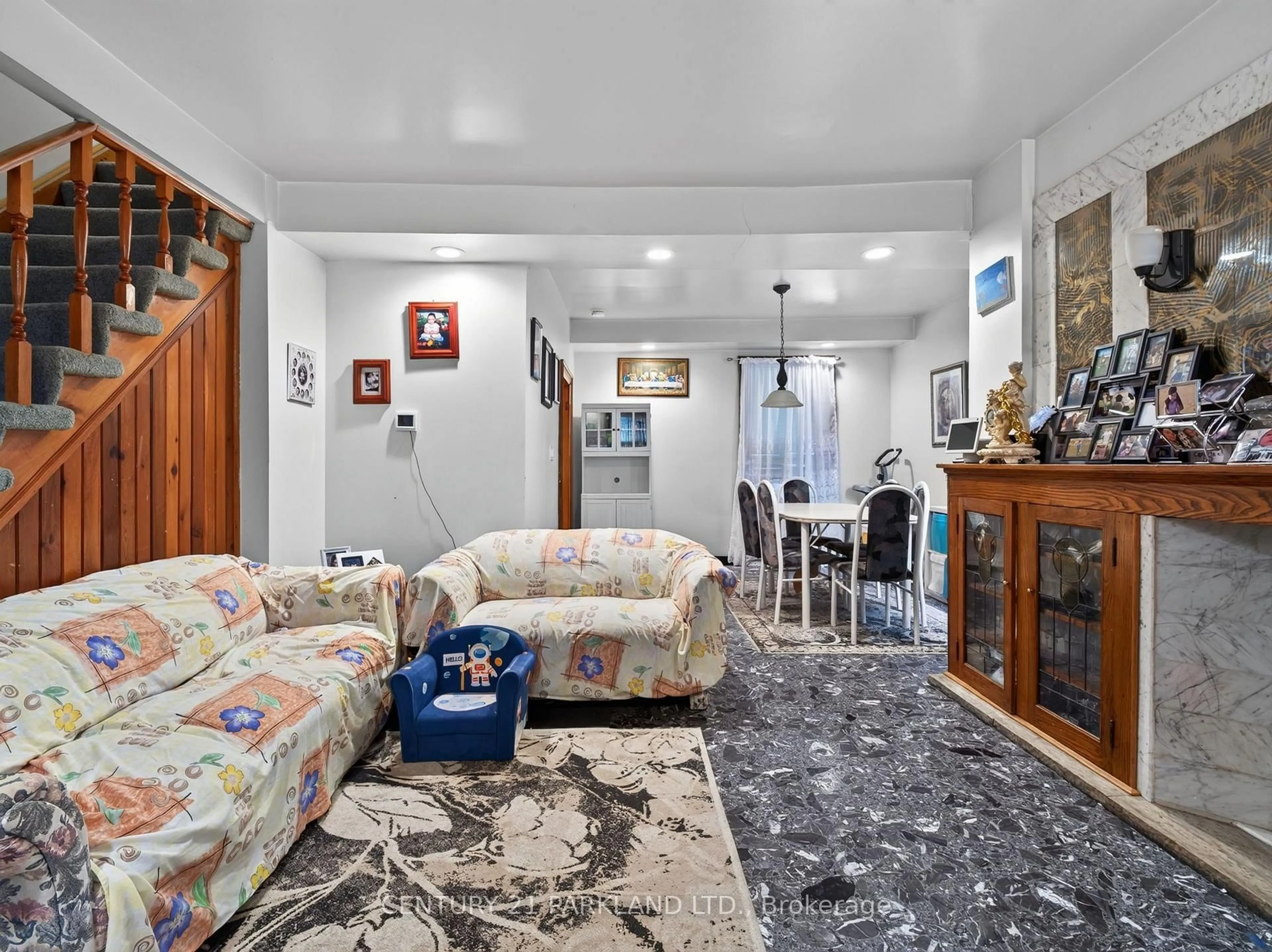 Living room with furniture, unknown for 323 Nairn Ave, Toronto Ontario M6E 4H9