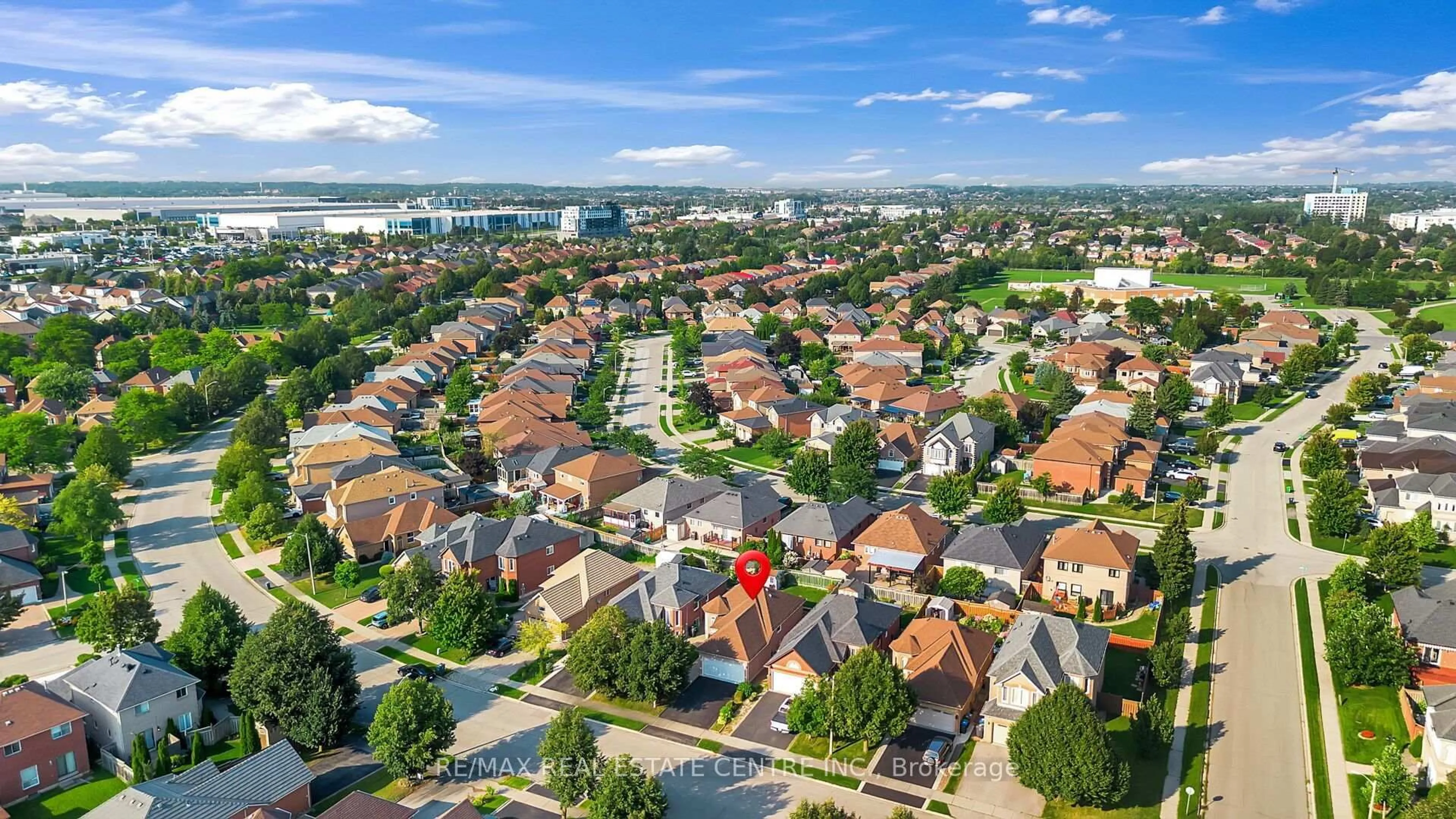 A pic from outside/outdoor area/front of a property/back of a property/a pic from drone, city buildings view from balcony for 111 Springview Dr, Brampton Ontario L6X 4K3
