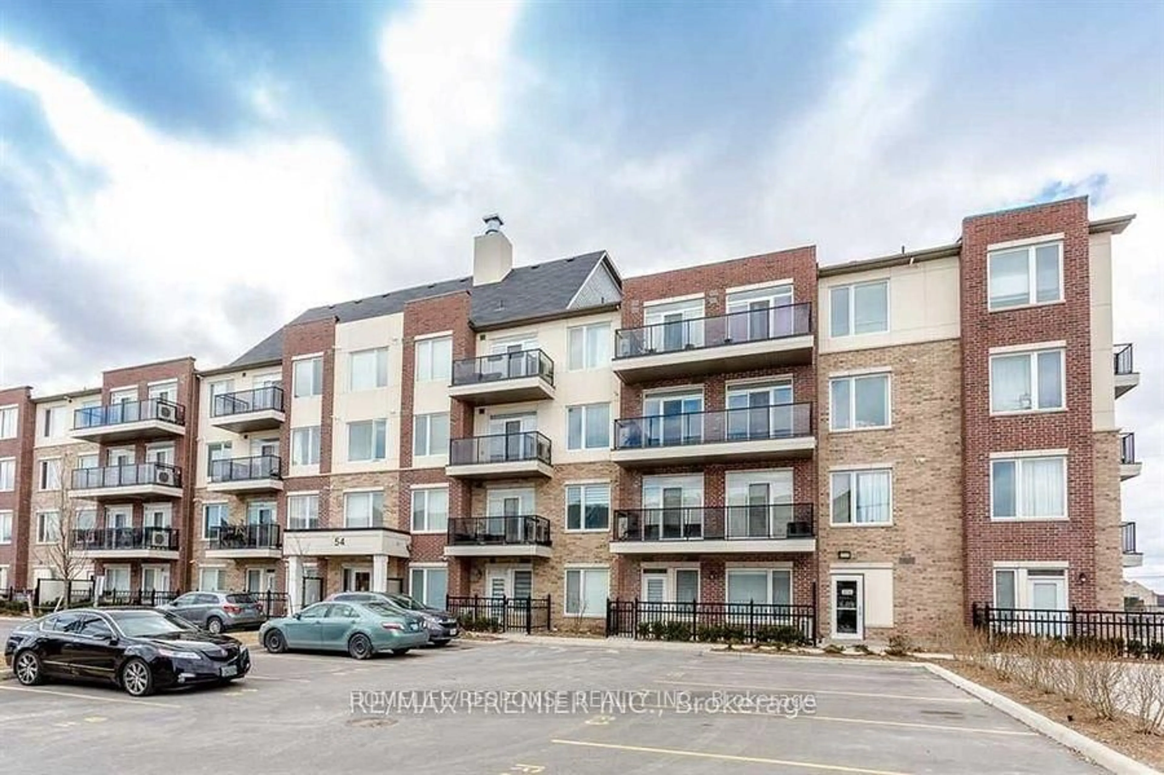 A pic from outside/outdoor area/front of a property/back of a property/a pic from drone, unknown for 54 SKY HARBOUR Dr #313, Brampton Ontario L7A 0A1