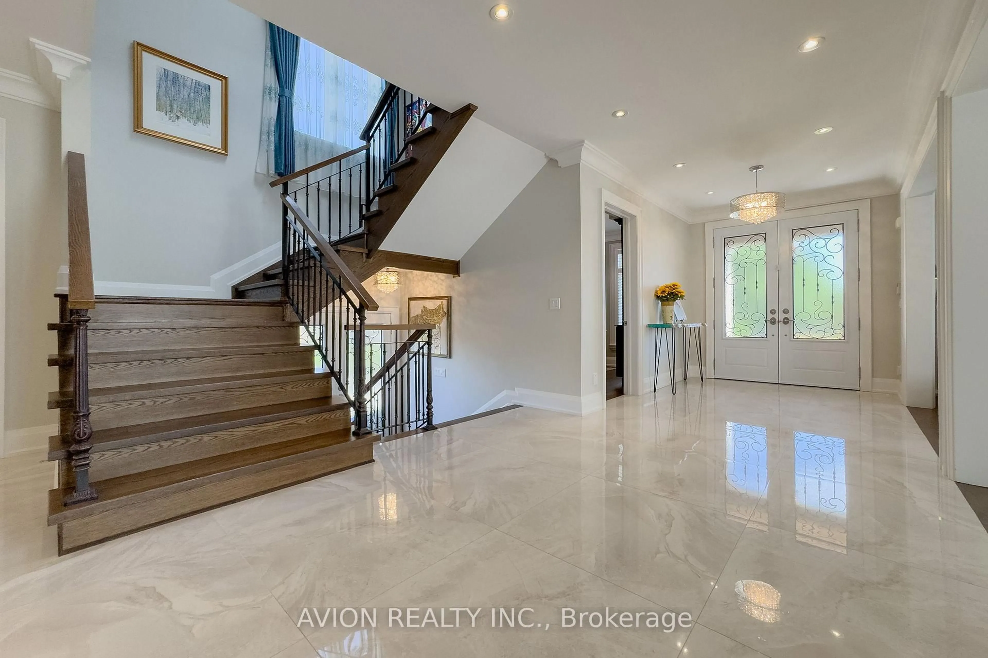Unknown for 220 Falstaff Ave, Toronto Ontario M6L 2E9