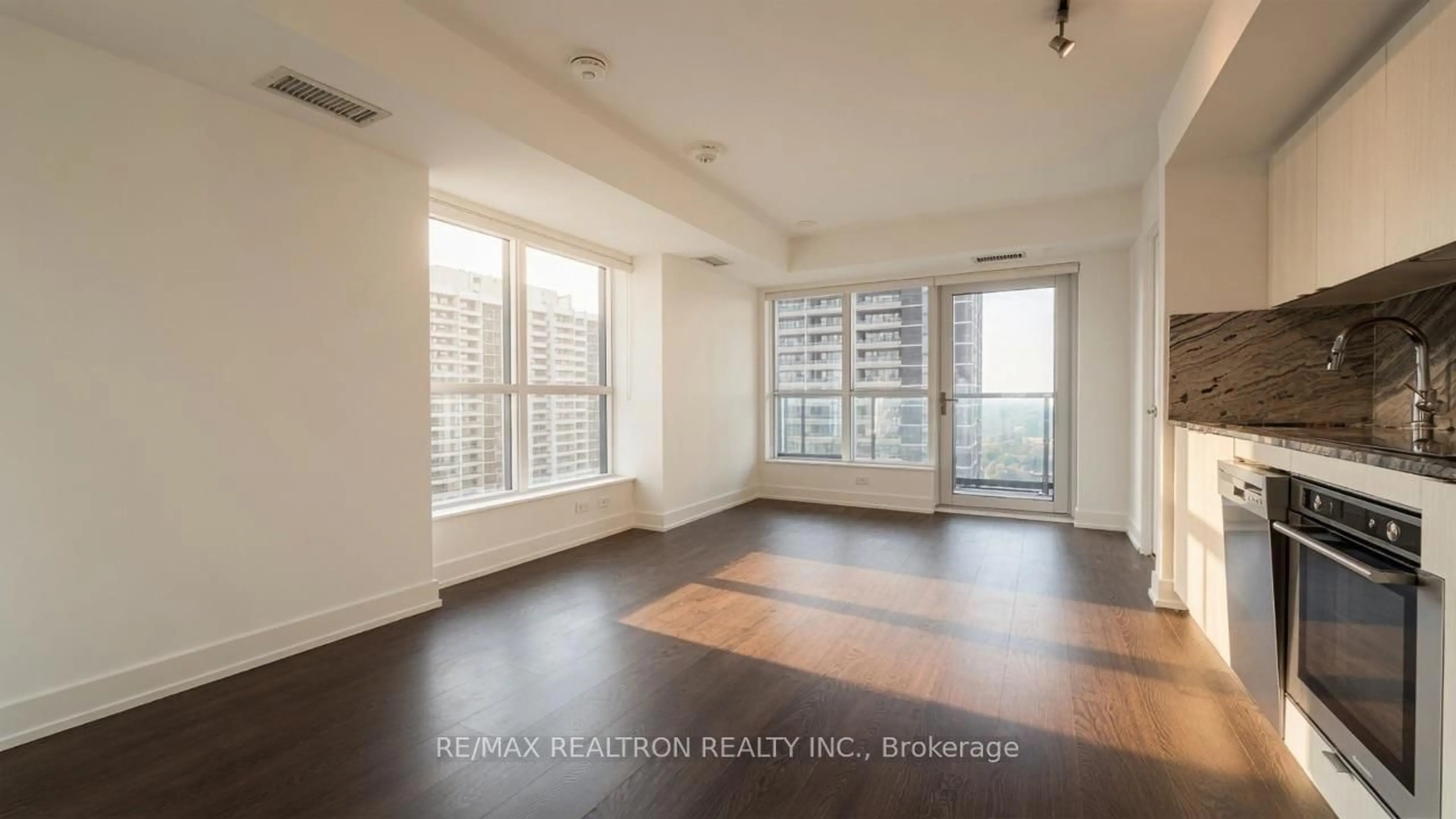A pic of a room for 5 Mabelle Ave #2533, Toronto Ontario M9A 0C8