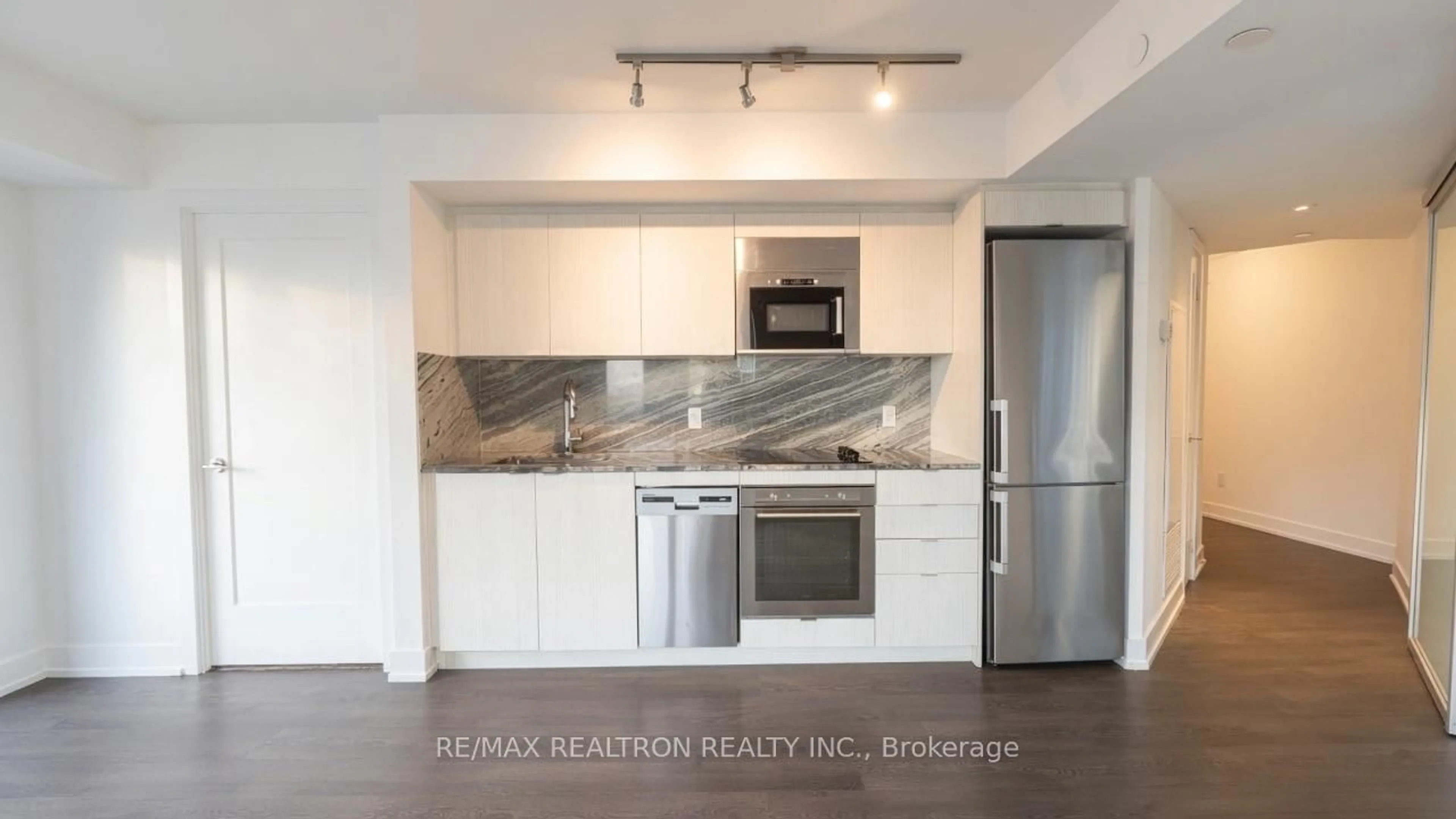 Standard kitchen, unknown for 5 Mabelle Ave #2533, Toronto Ontario M9A 0C8