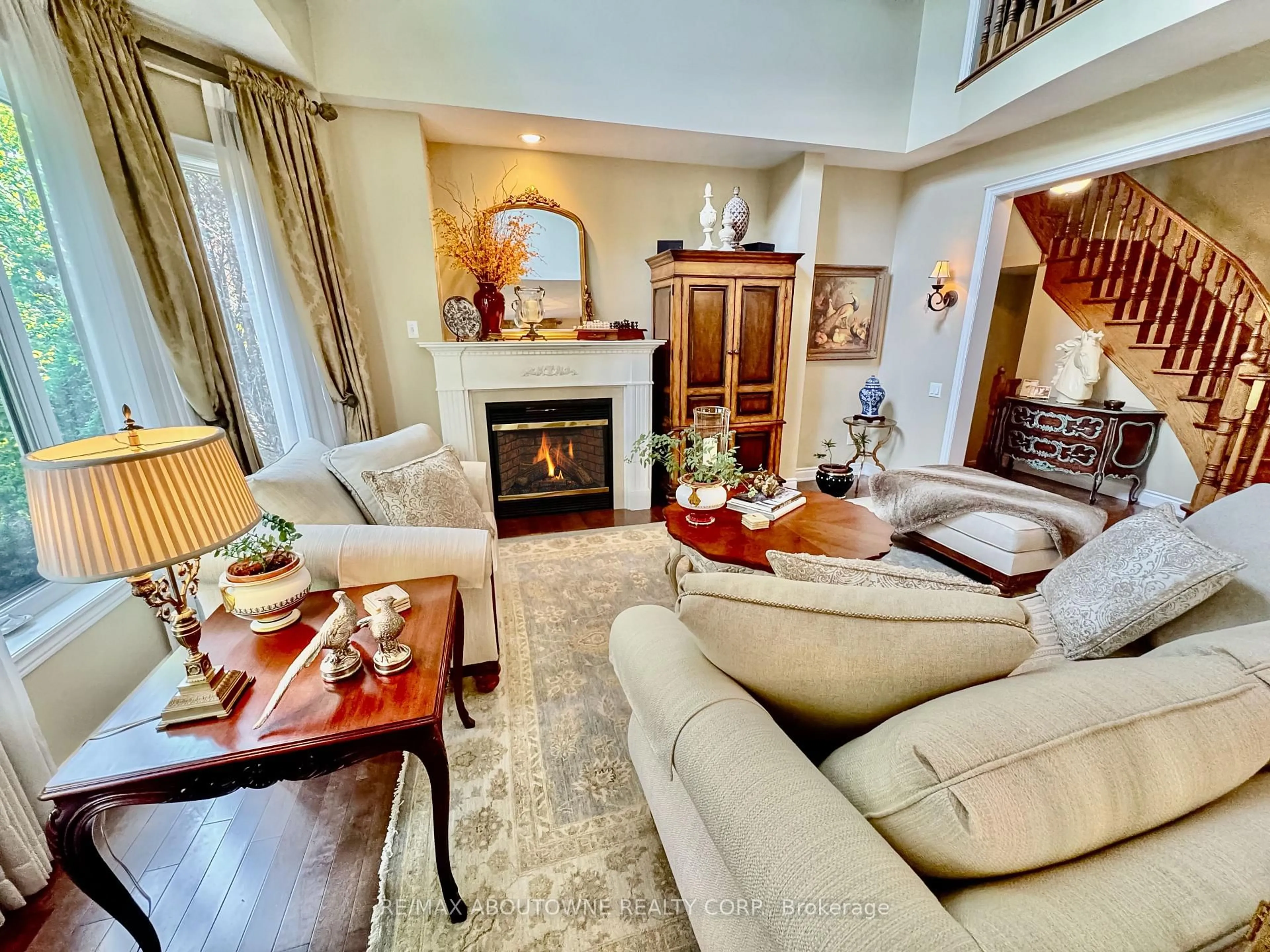 Living room with furniture, unknown for 434 Nautical Blvd, Oakville Ontario L6L 0A6