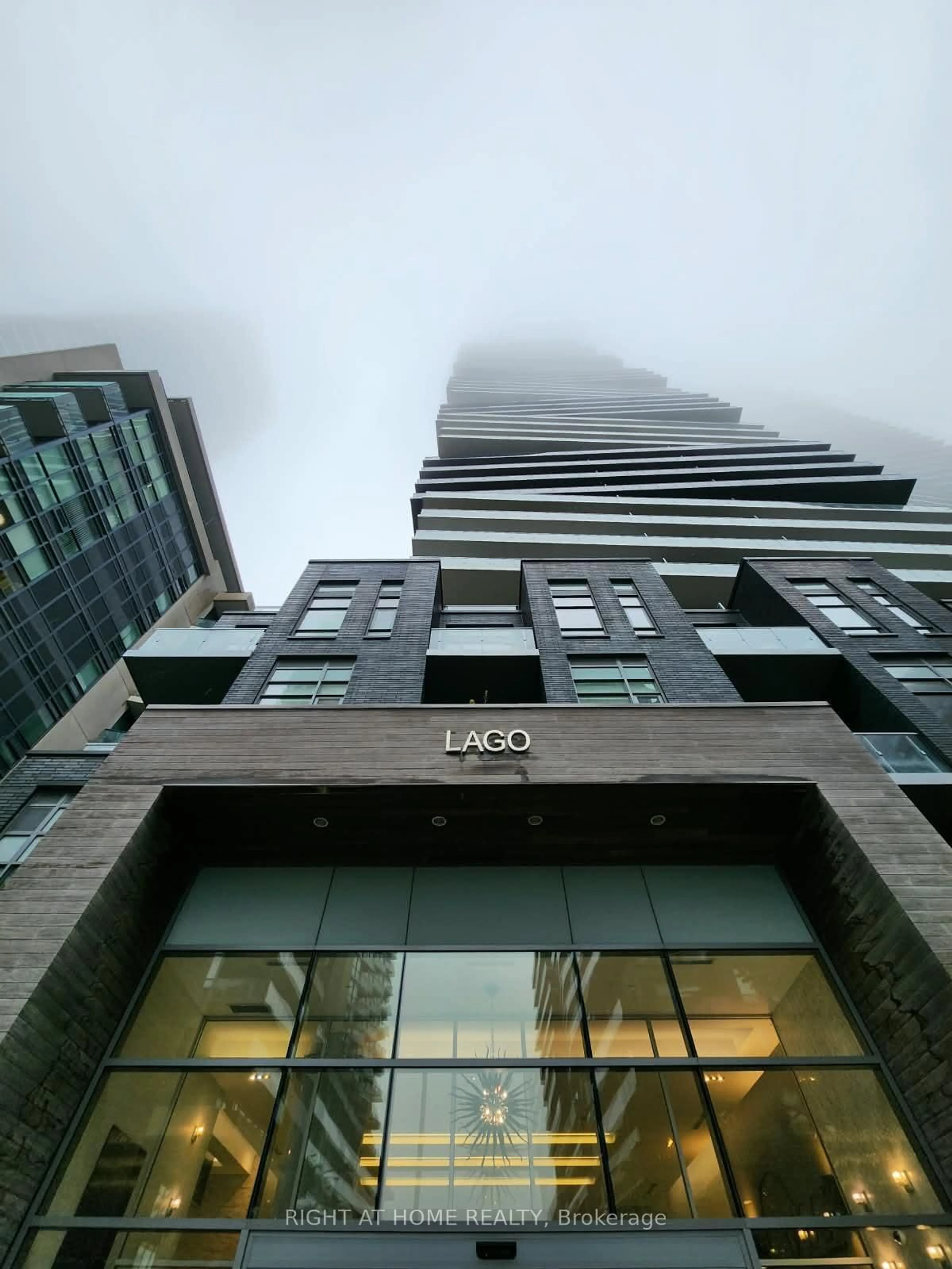 Indoor foyer for 56 Annie Craig Dr #608, Toronto Ontario M8V 0C8