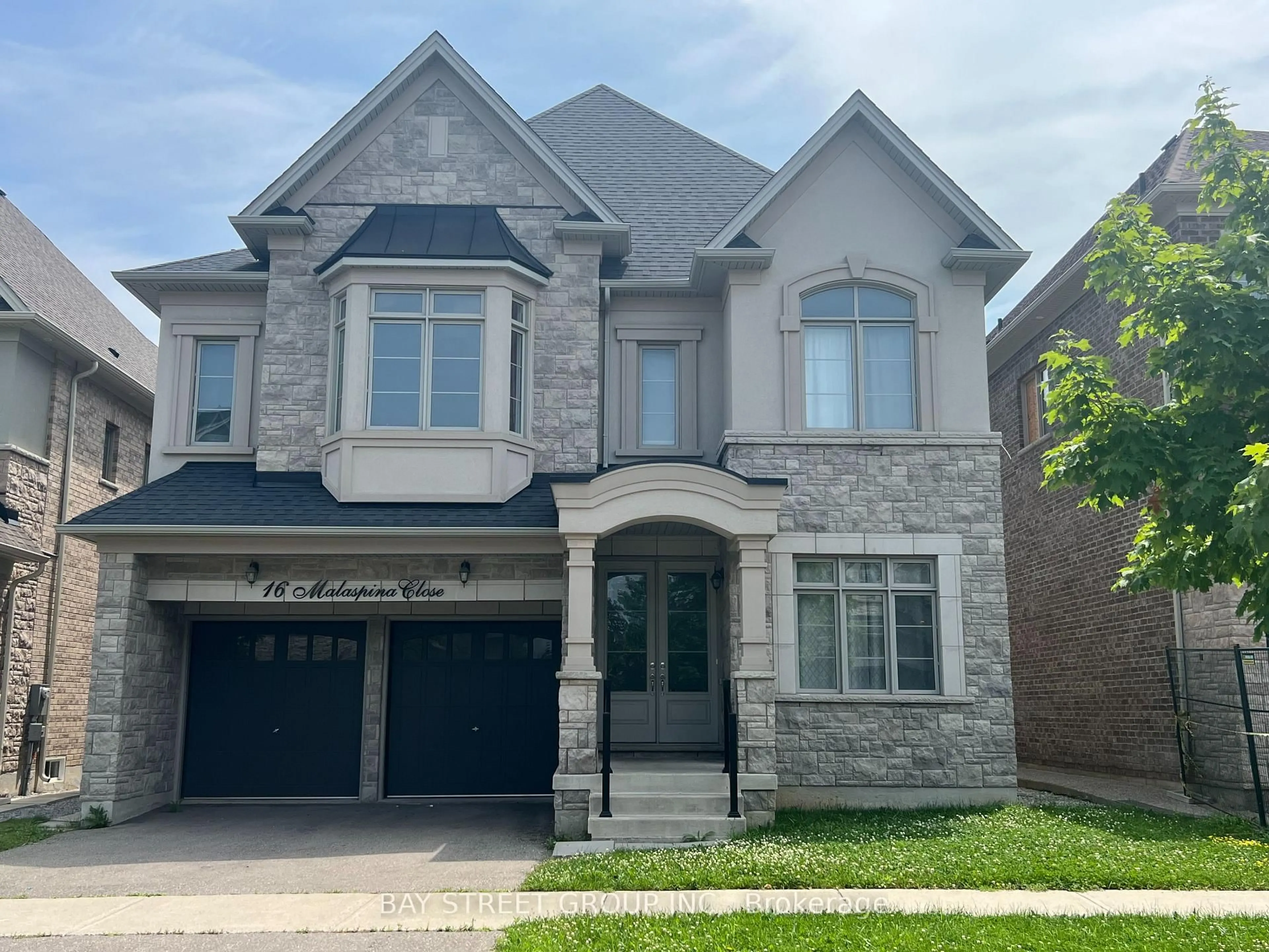 Home with brick exterior material, street for 16 Malaspina Clse, Brampton Ontario L6Y 6E2