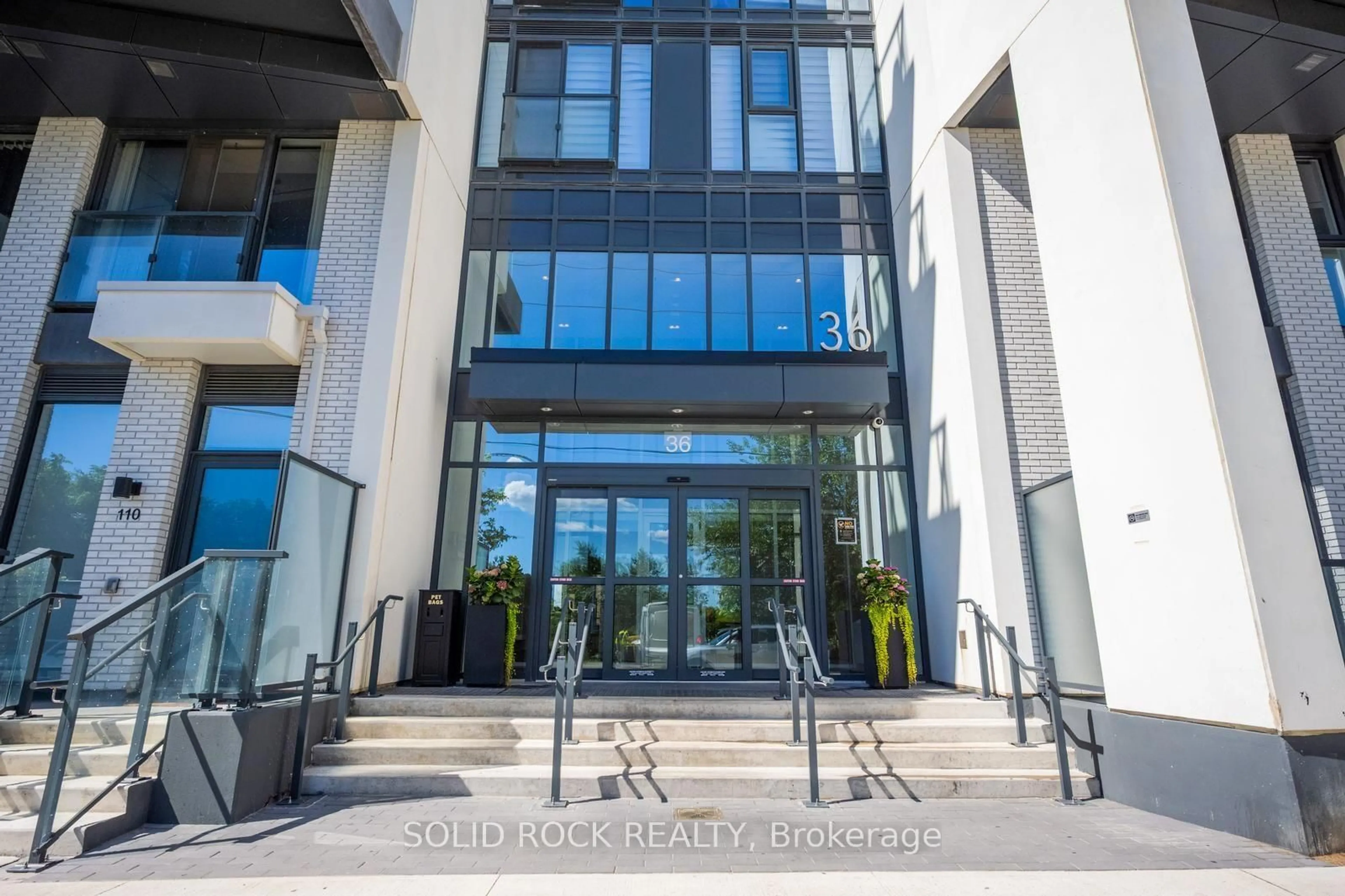 Indoor foyer for 36 Zorra St #211, Toronto Ontario M8Z 4Z7