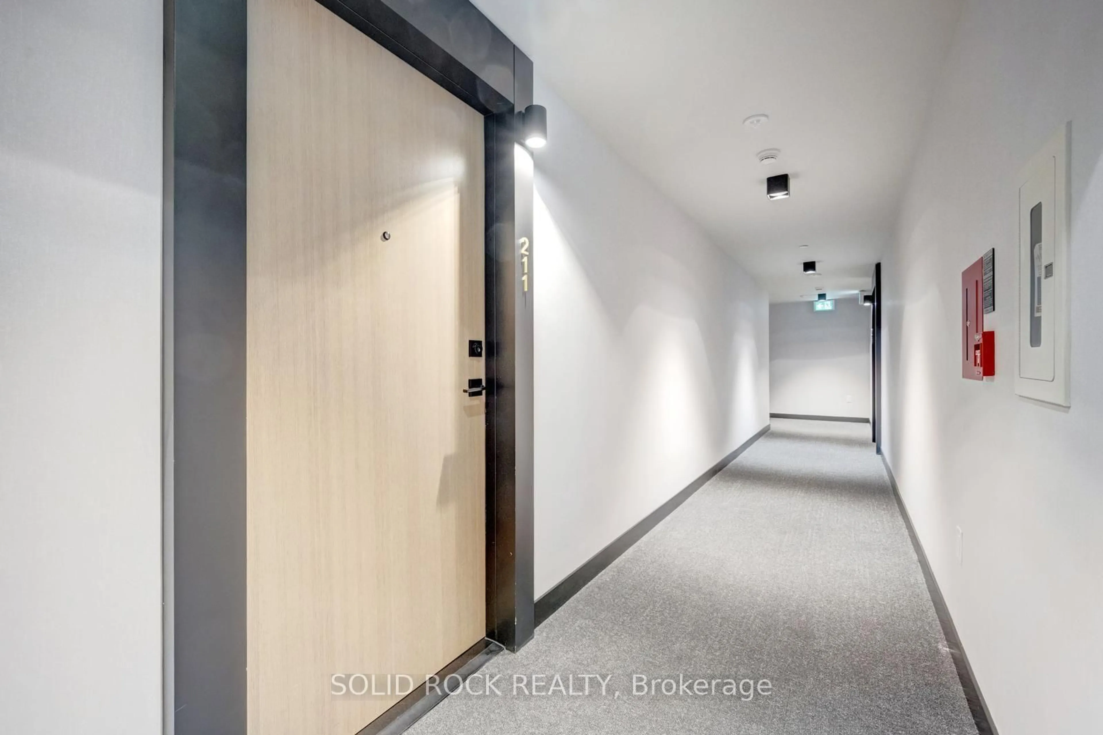 Indoor foyer for 36 Zorra St #211, Toronto Ontario M8Z 4Z7