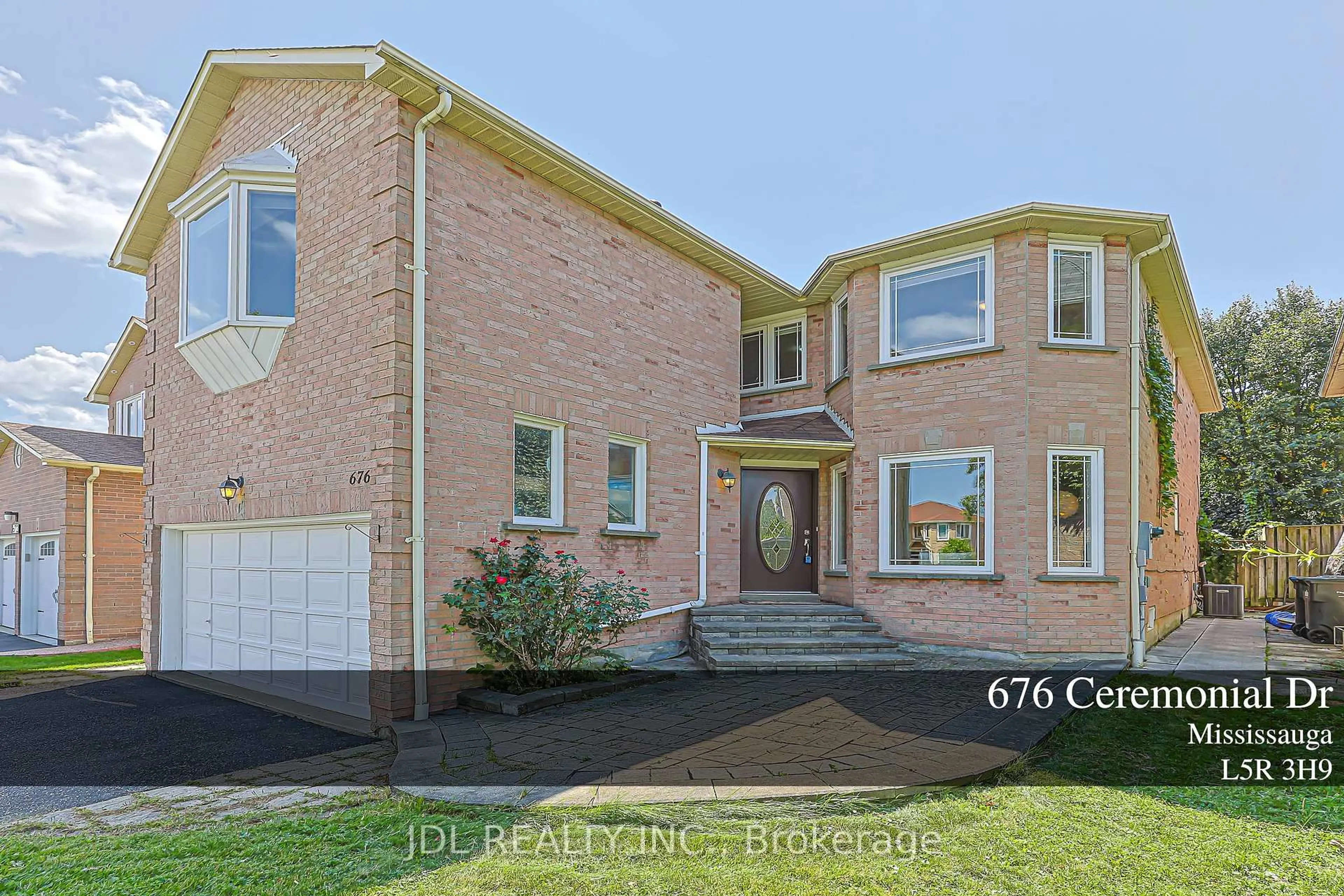 Home with brick exterior material, street for 676 Ceremonial Dr, Mississauga Ontario L5R 3H9