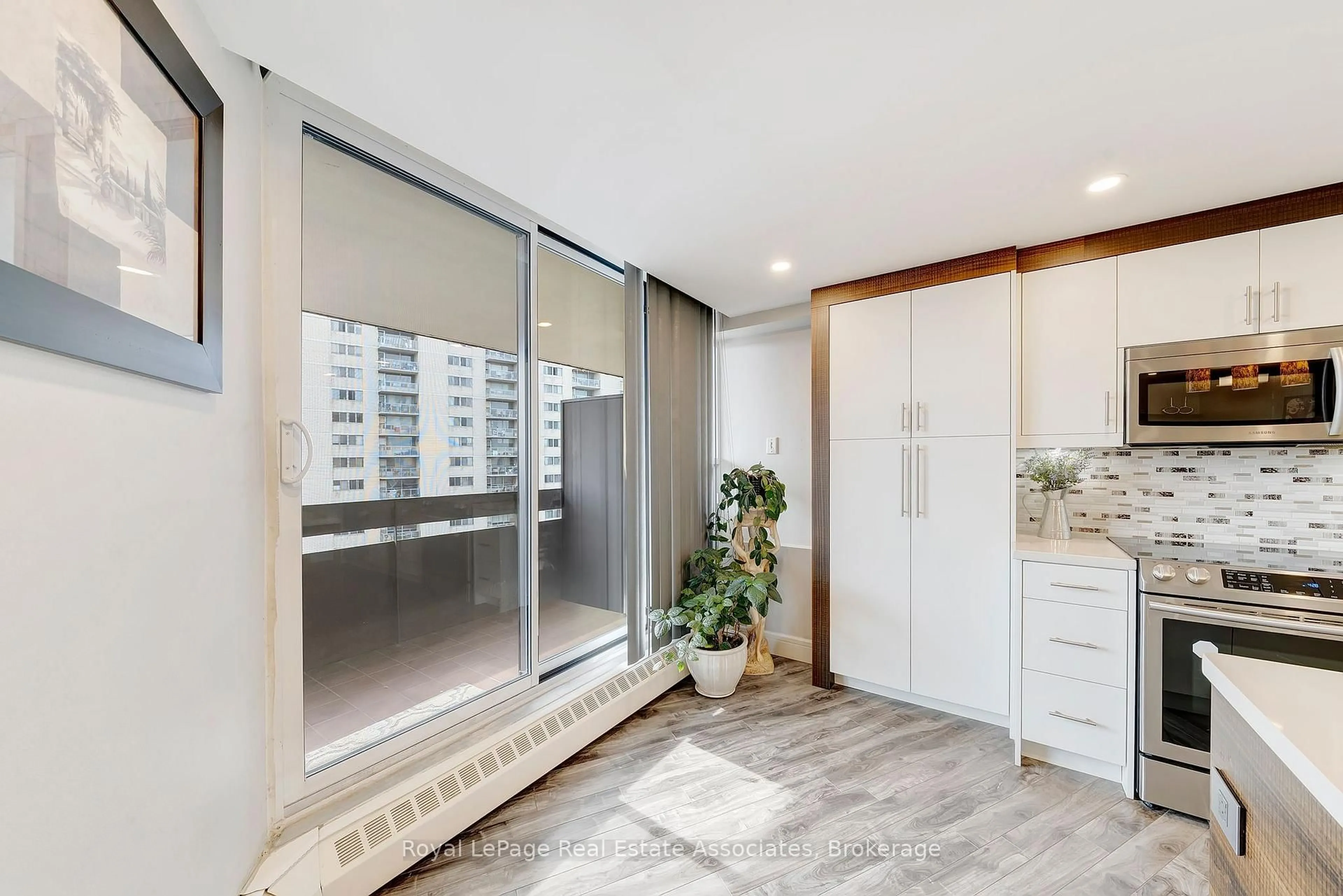 Unknown for 335 Mill Rd #1406, Toronto Ontario M9C 1Y6