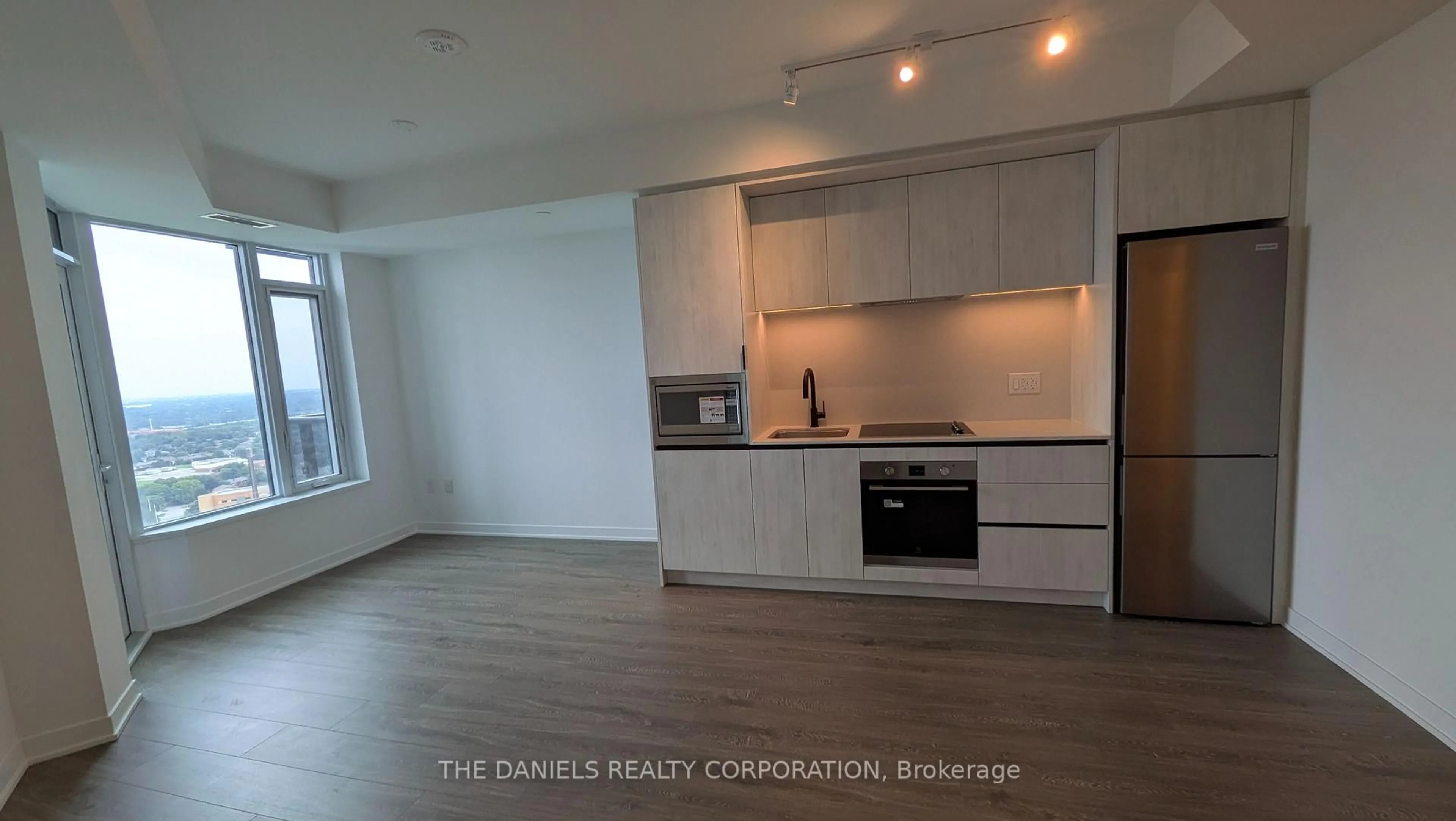 Standard kitchen, wood/laminate floor for 2495 Eglinton Ave #2401, Mississauga Ontario L5M 2T2