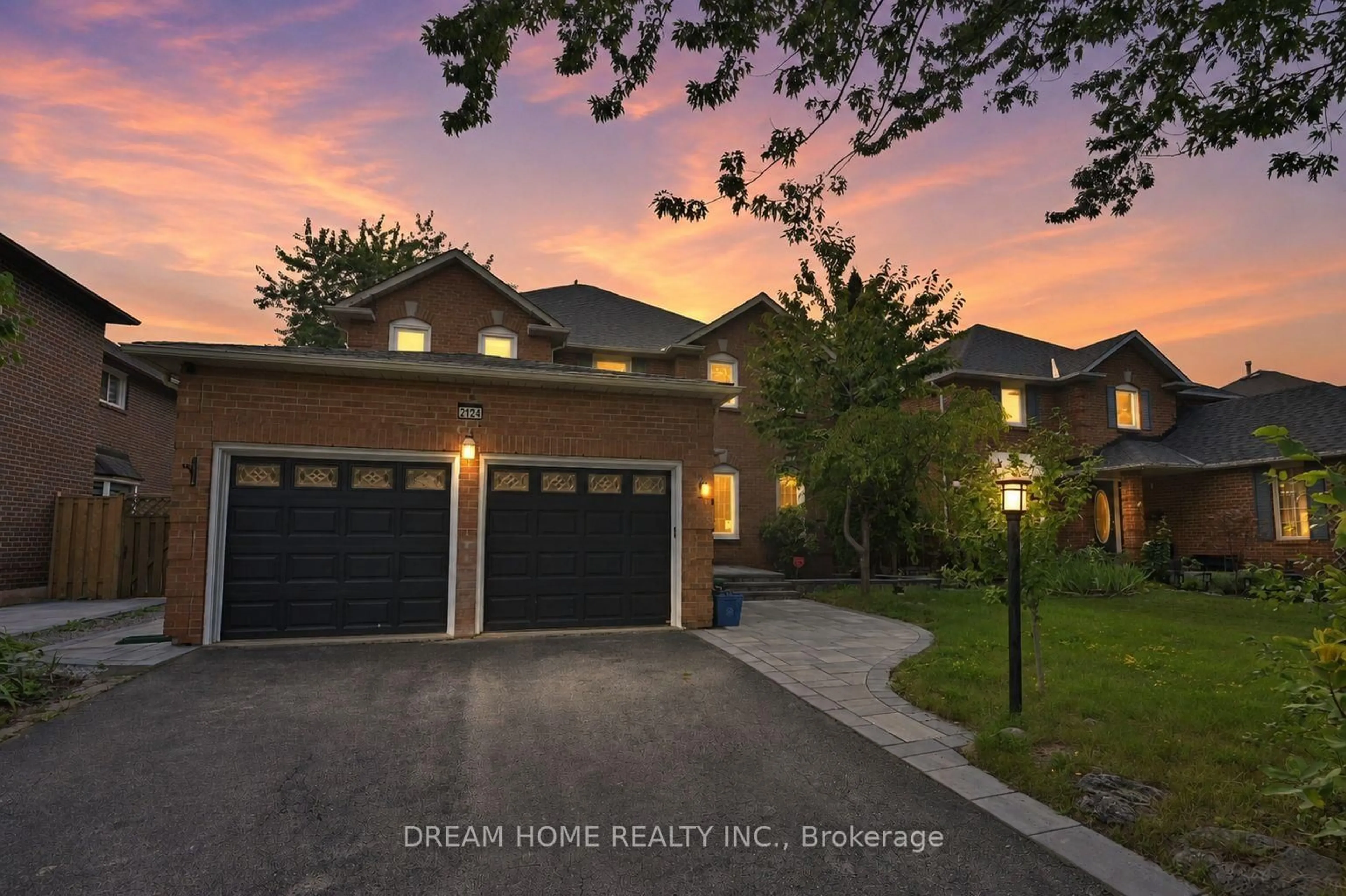 Unknown for 2124 Grosvenor St, Oakville Ontario L6H 5L2