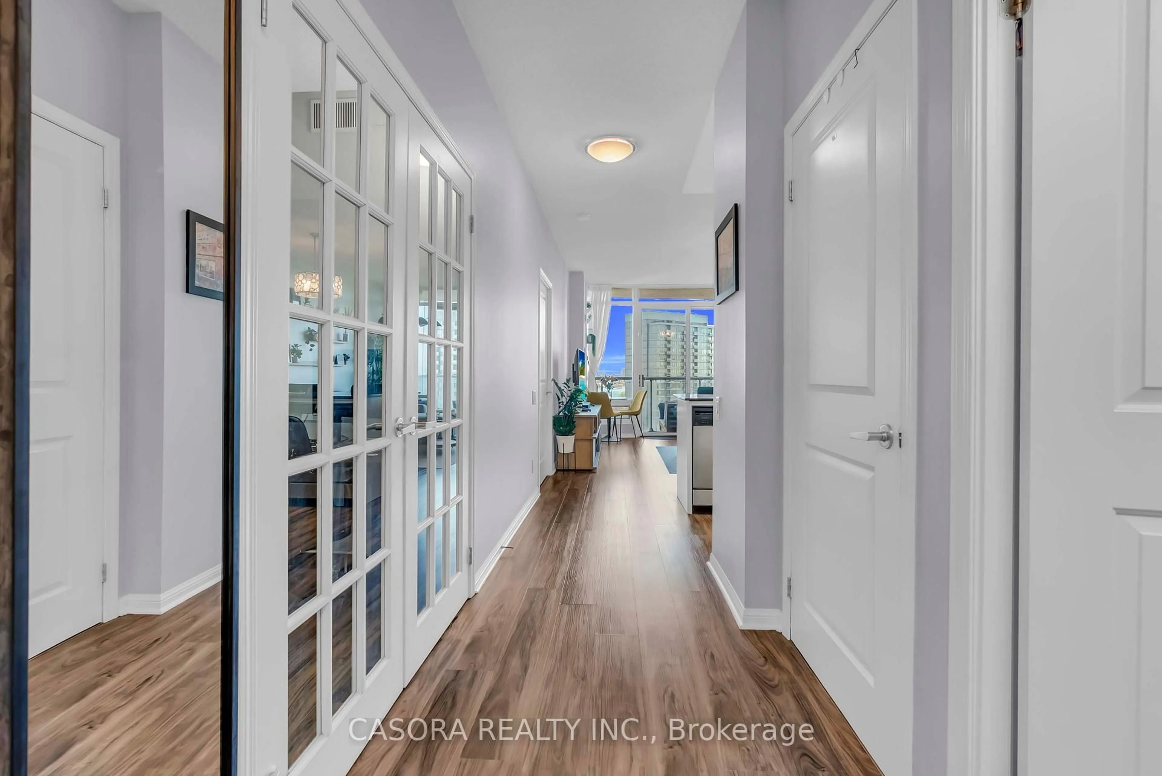 Indoor entryway for 15 Windermere Ave #1207, Toronto Ontario M6S 5A2