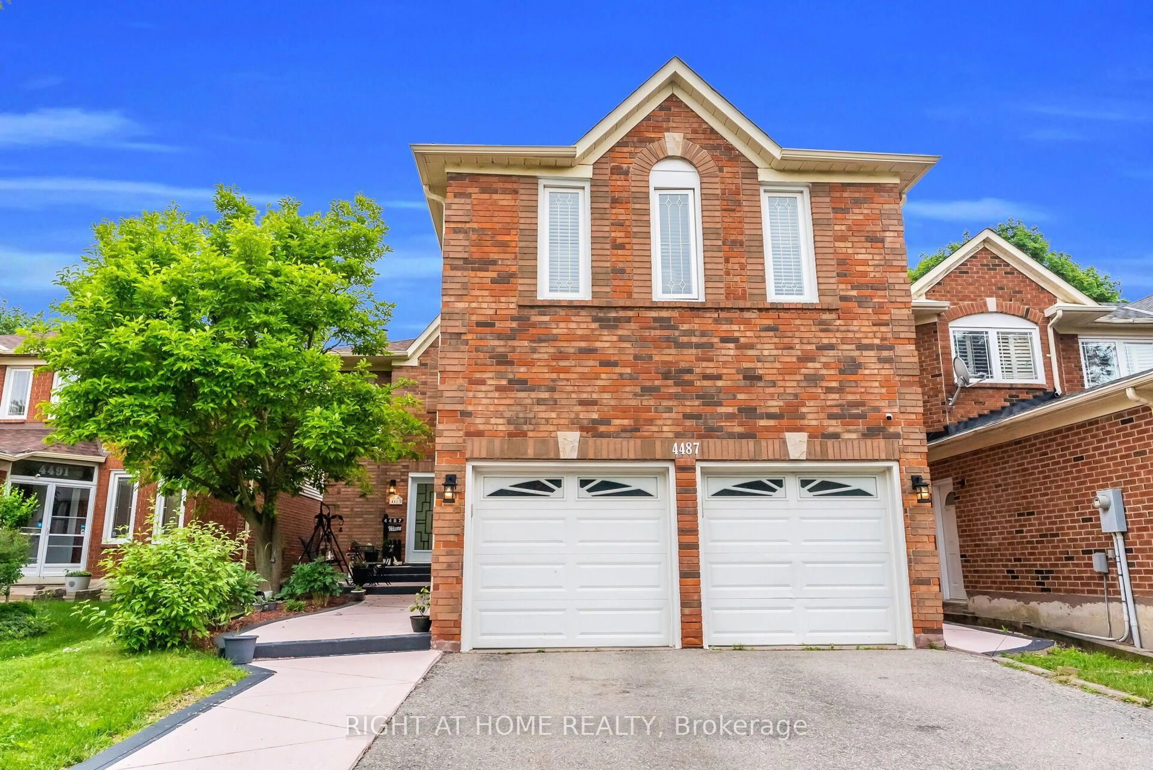 Home with brick exterior material, street for 4487 Inchbury Rd, Mississauga Ontario L5M 4J8