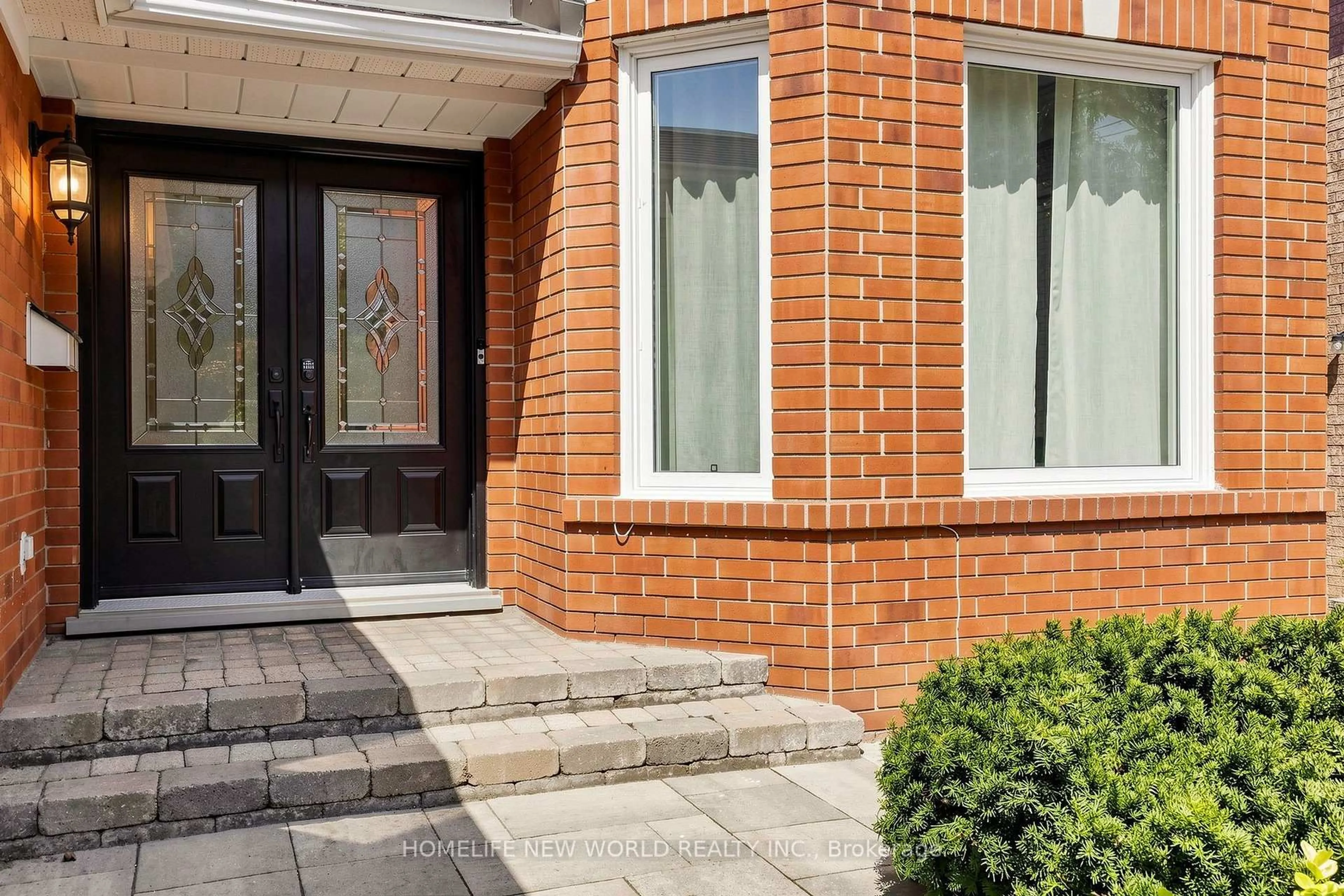 Home with brick exterior material, street for 3973 Rolling Valley Dr, Mississauga Ontario L5L 5P3