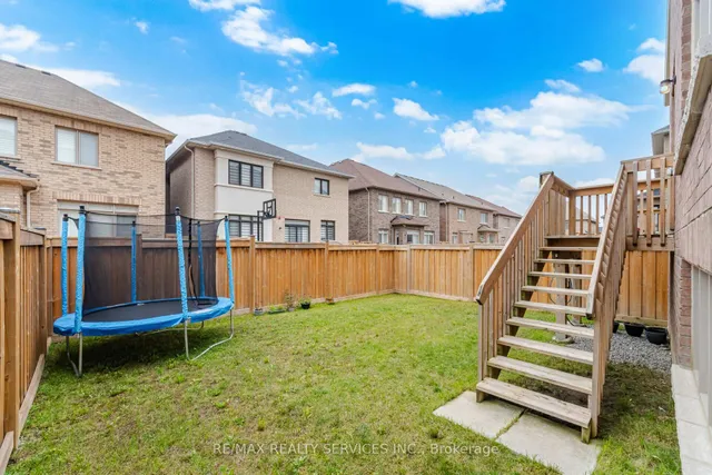 12 Enclave Tr, Brampton 3