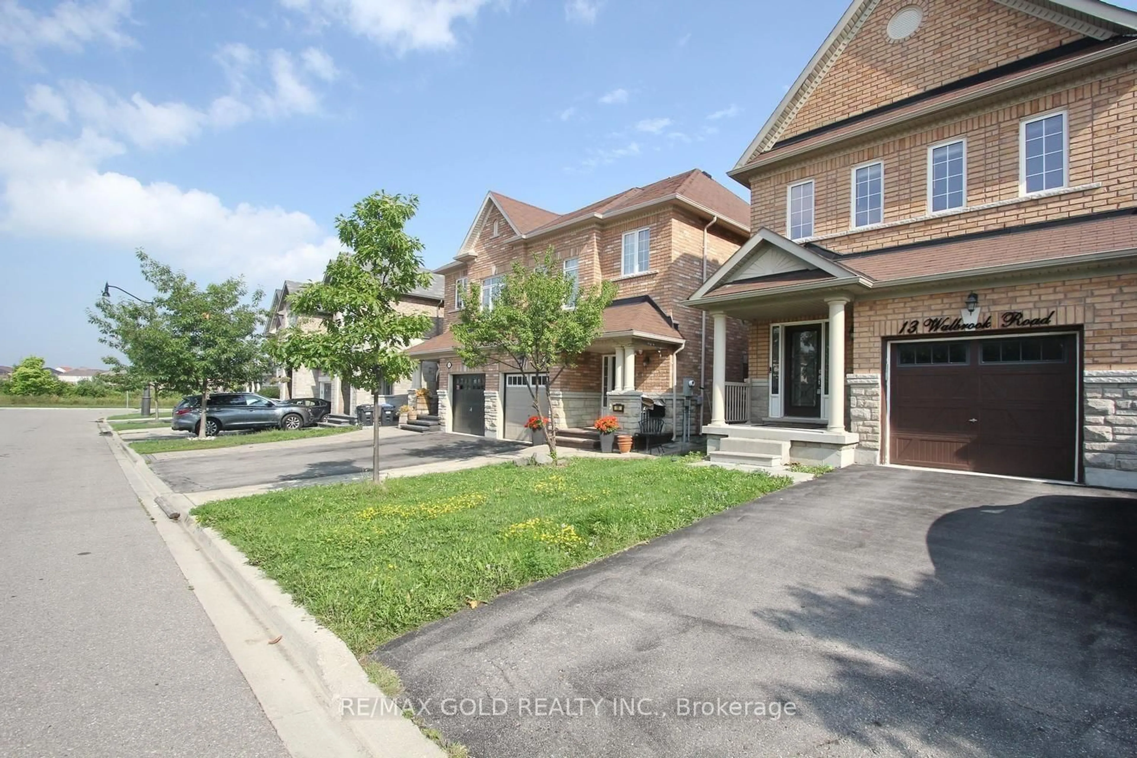 Home with brick exterior material, street for 13 Walbrook Rd, Brampton Ontario L6X 3E3