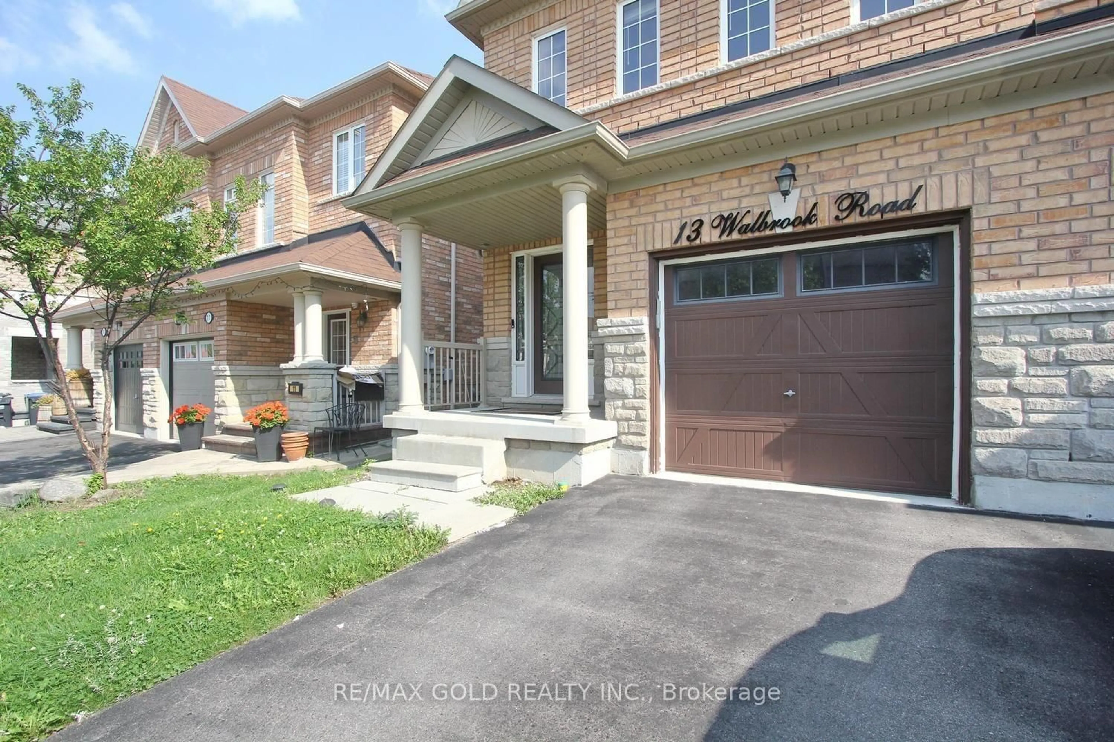 Home with brick exterior material, street for 13 Walbrook Rd, Brampton Ontario L6X 3E3