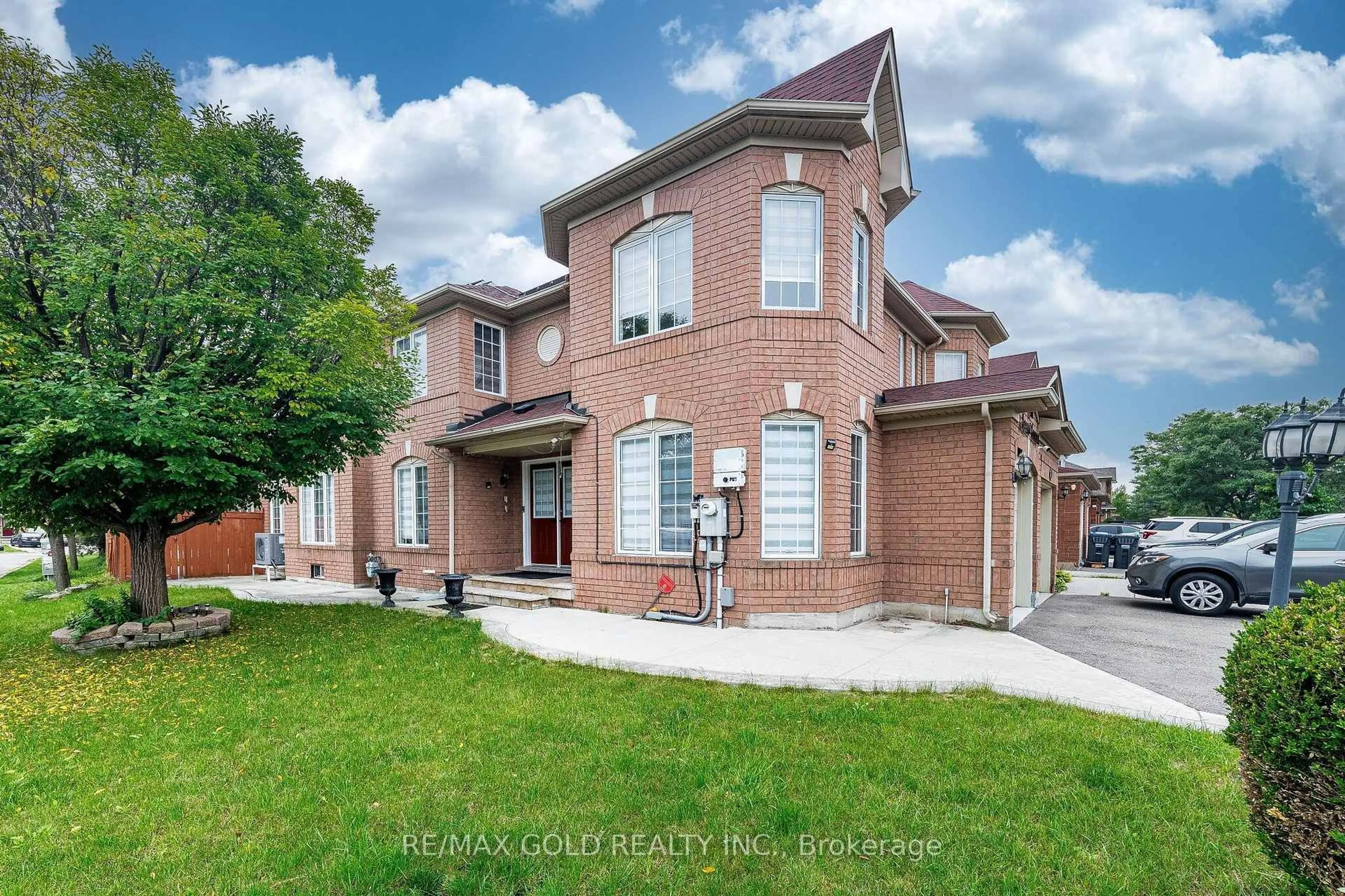Home with brick exterior material, street for 55 Secord Cres, Brampton Ontario L6X 4Y8