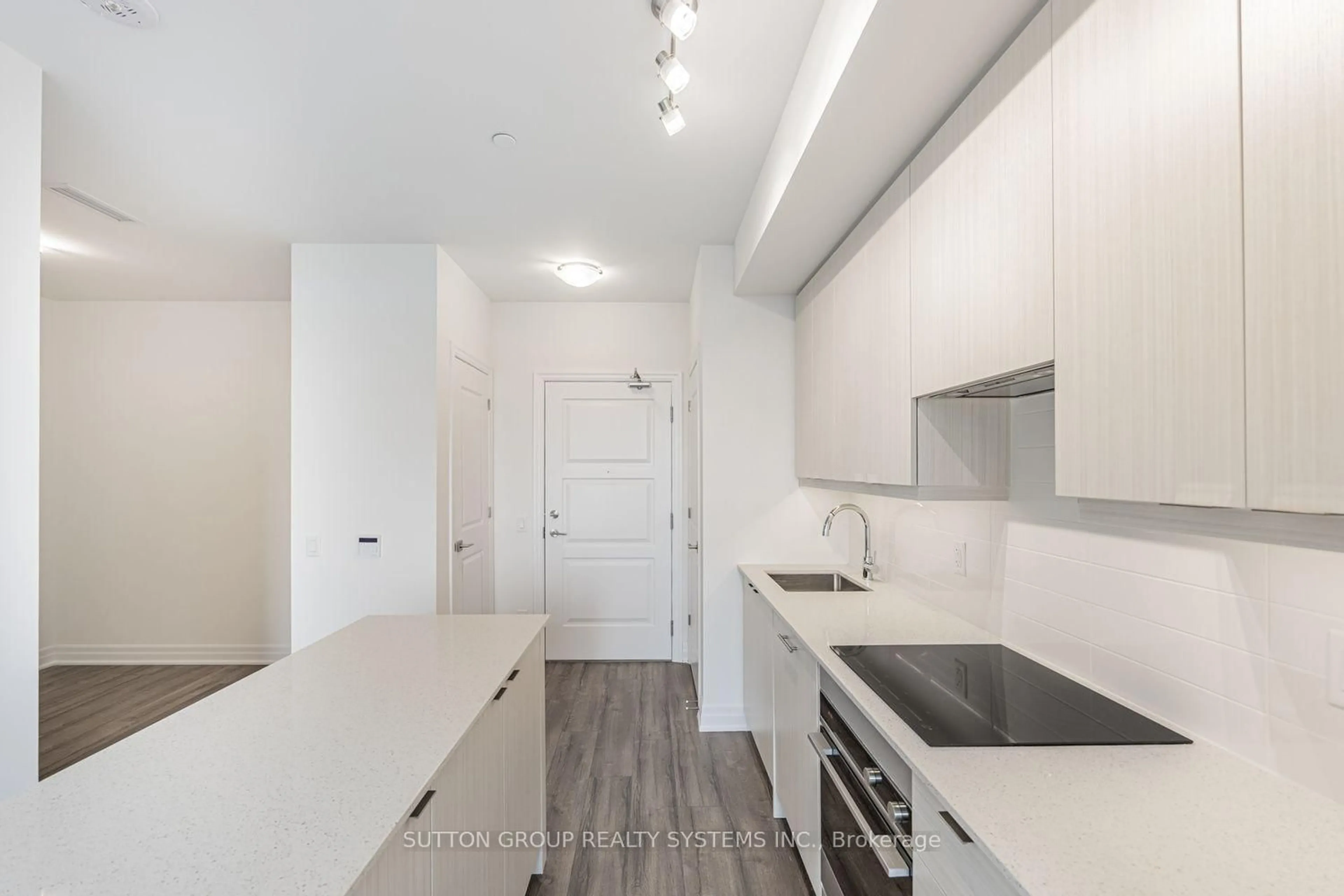 Standard kitchen, unknown for 36 Elm Dr #2208, Mississauga Ontario L5B 0N3