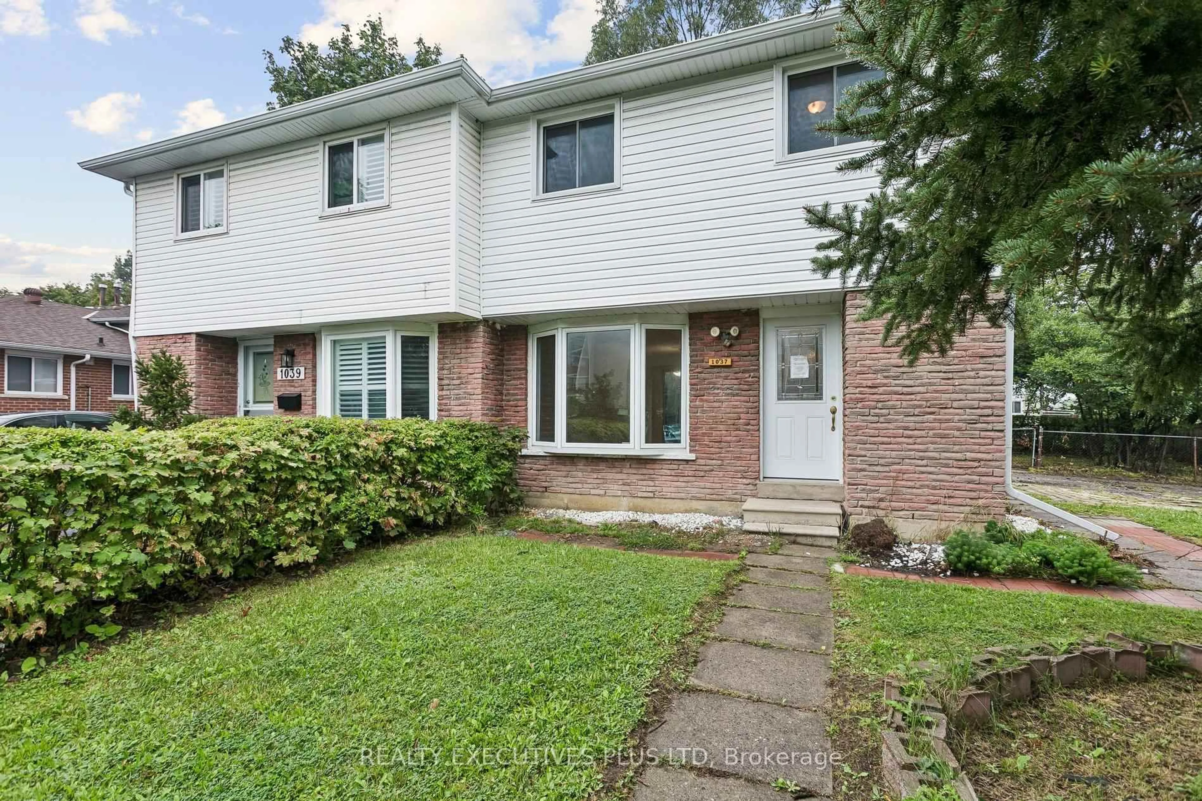 Unknown for 1037 Stainton Dr, Mississauga Ontario L5C 1G3