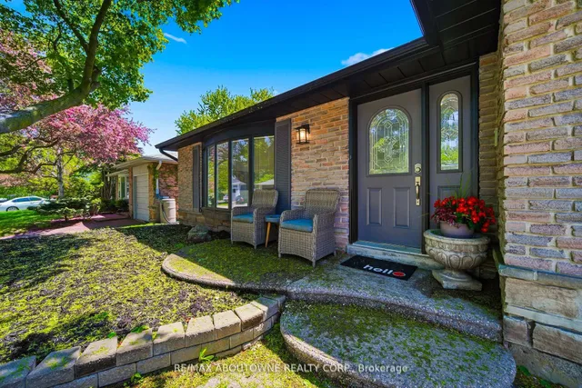 2306 Devon Rd, Oakville 3