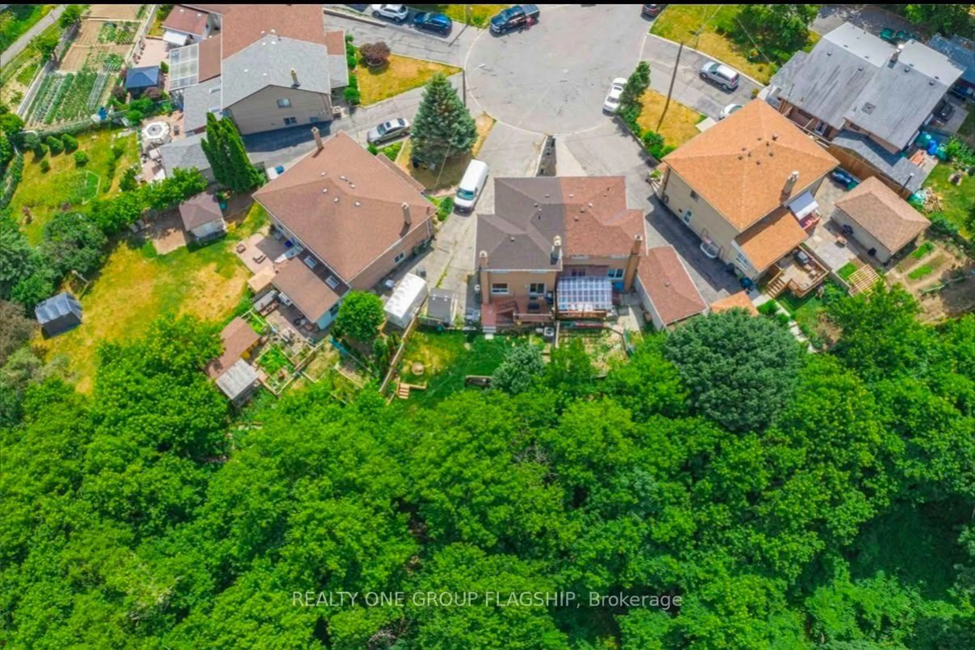 A pic from outside/outdoor area/front of a property/back of a property/a pic from drone, street for 12 Azalea Crt, Toronto Ontario M9M 1V1