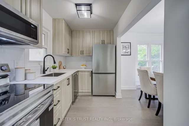 4 Gatsby Sq, Brampton 3