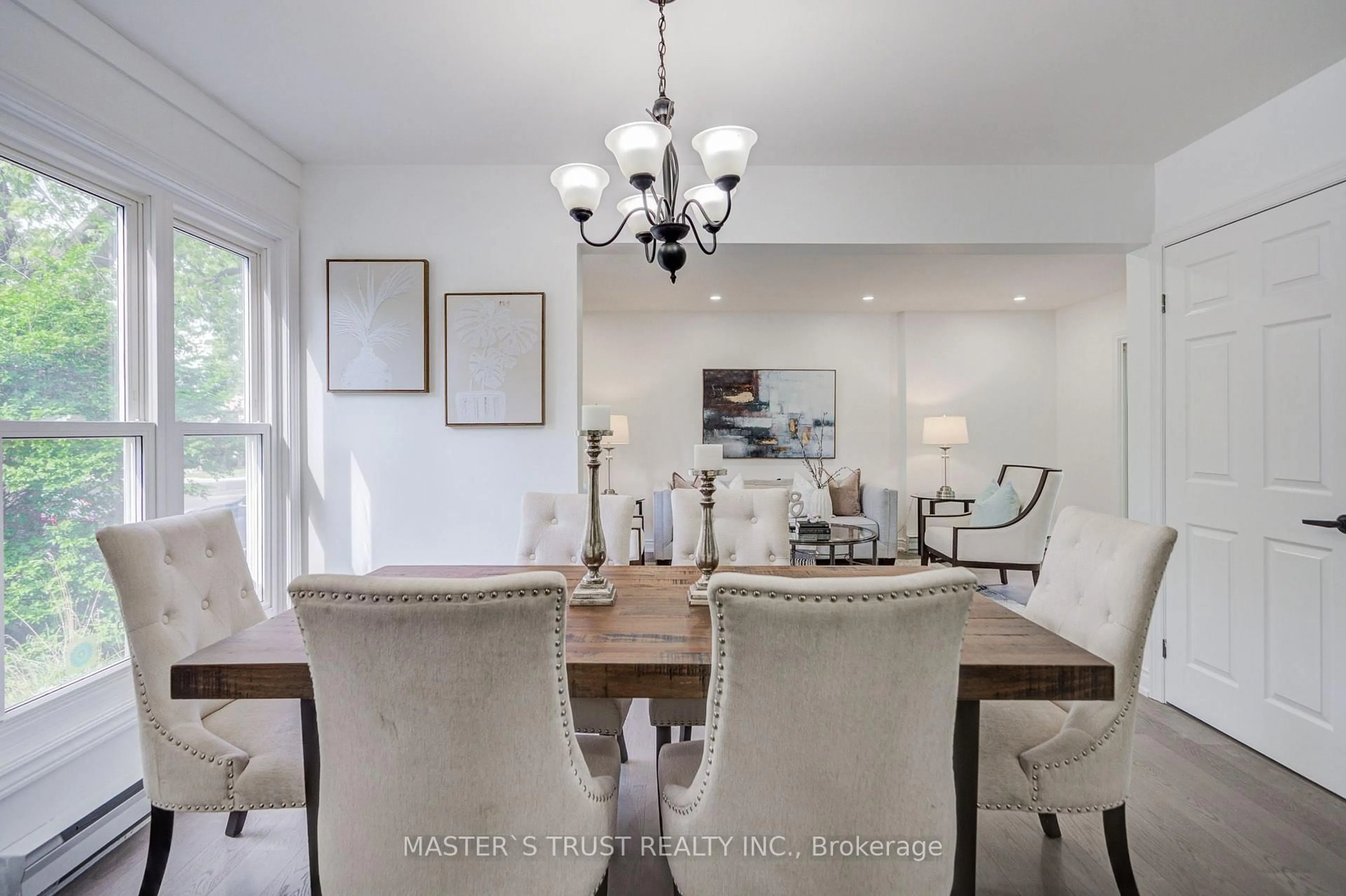 Dining room, unknown for 4 Gatsby Sq, Brampton Ontario L6S 2H4
