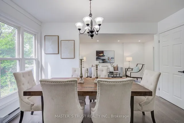 4 Gatsby Sq, Brampton 5