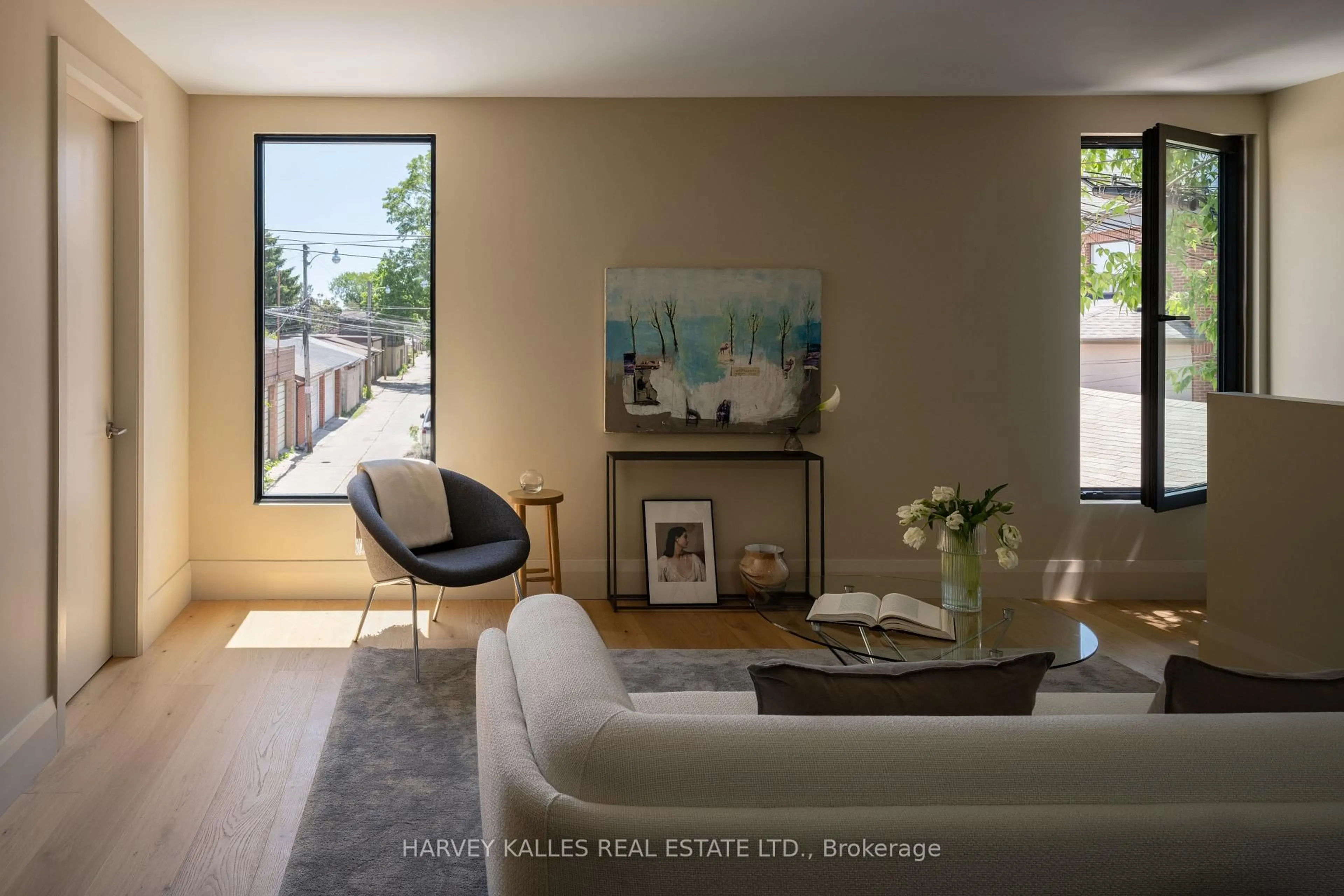 Living room with furniture, unknown for 157 Hallam St #D, Toronto Ontario M6H 1X3