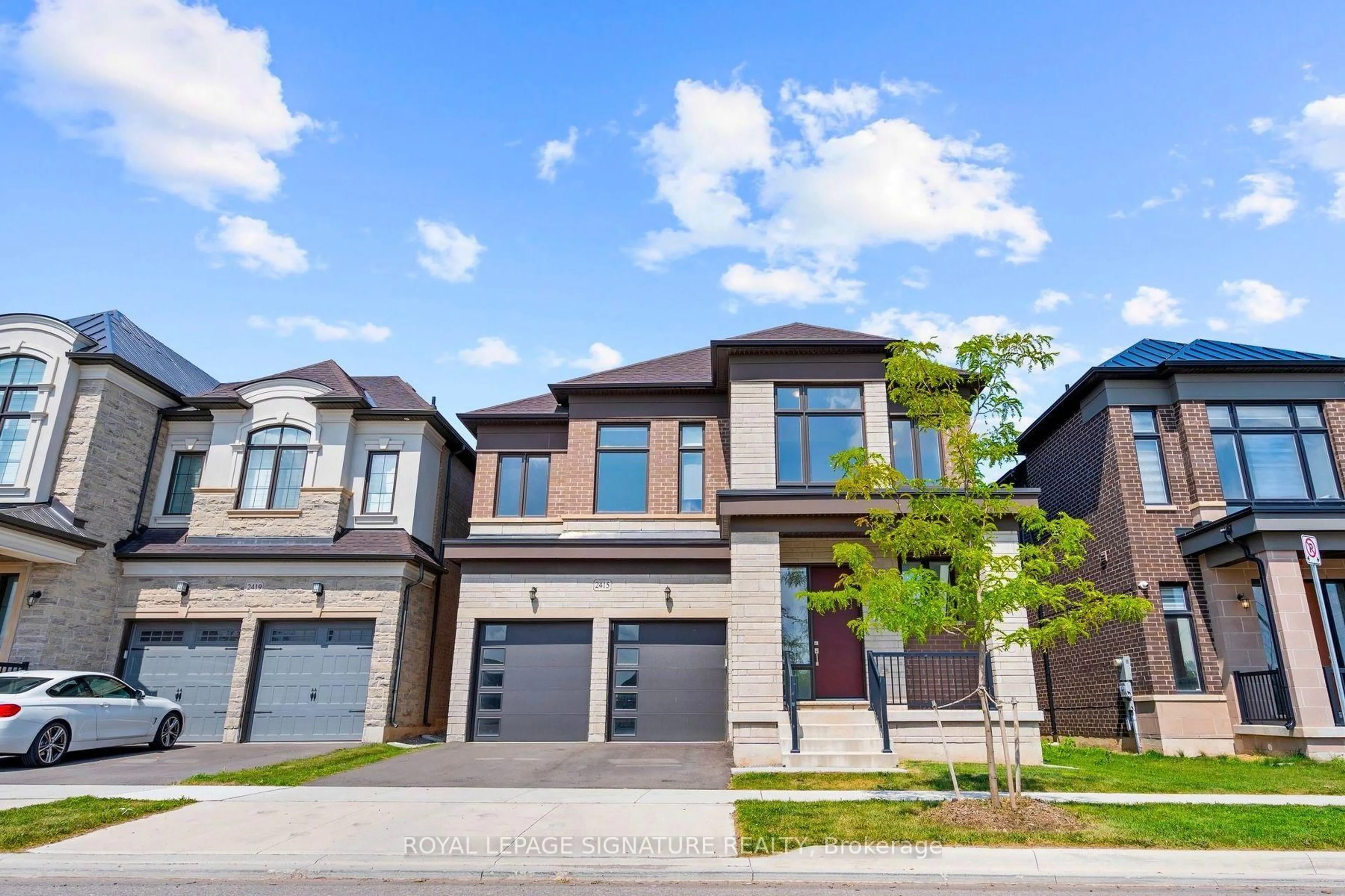 Home with brick exterior material, street for 2415 Saw Whet Blvd, Oakville Ontario L6M 5L5